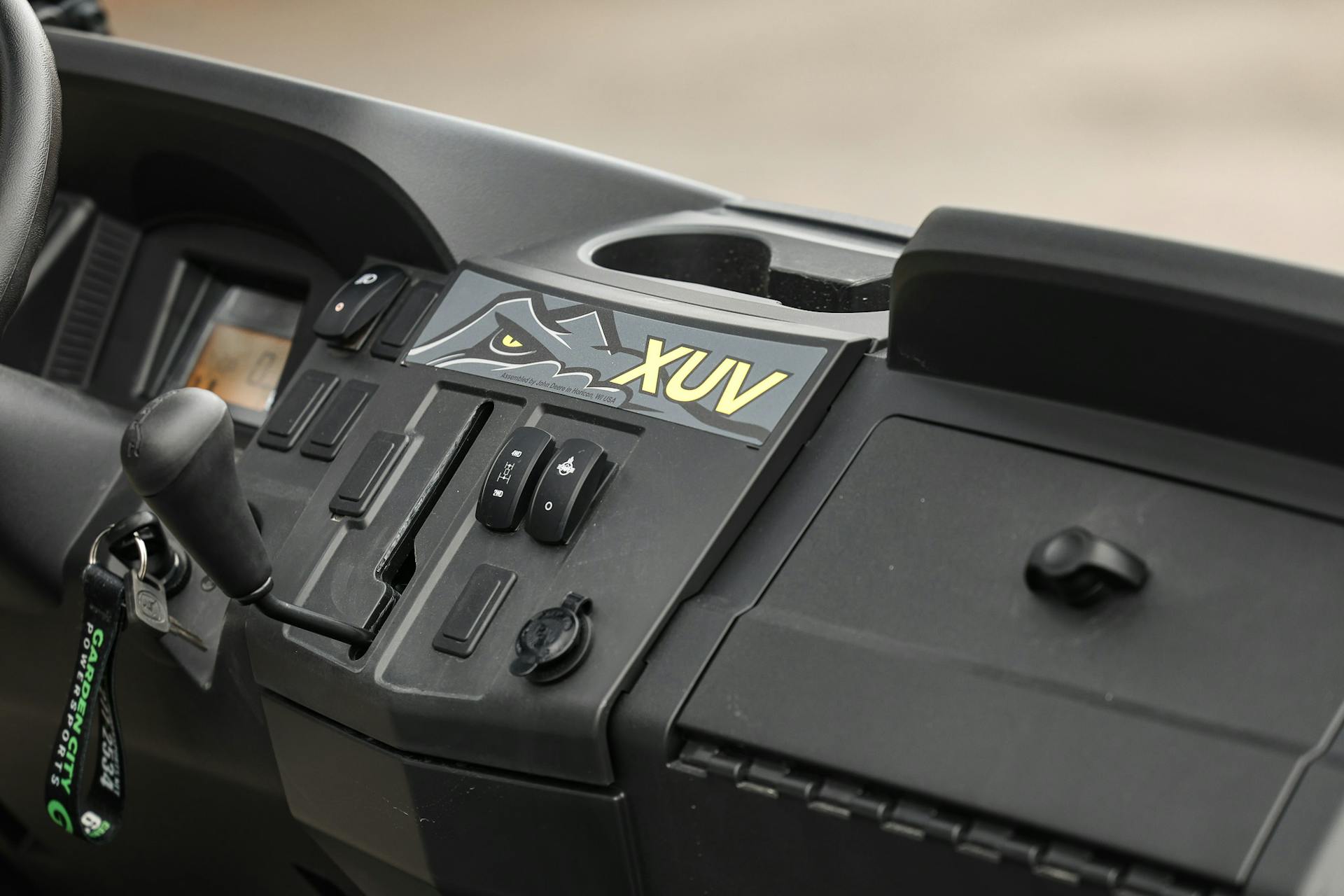 2025 John Deere Gator XUV560E dashboard