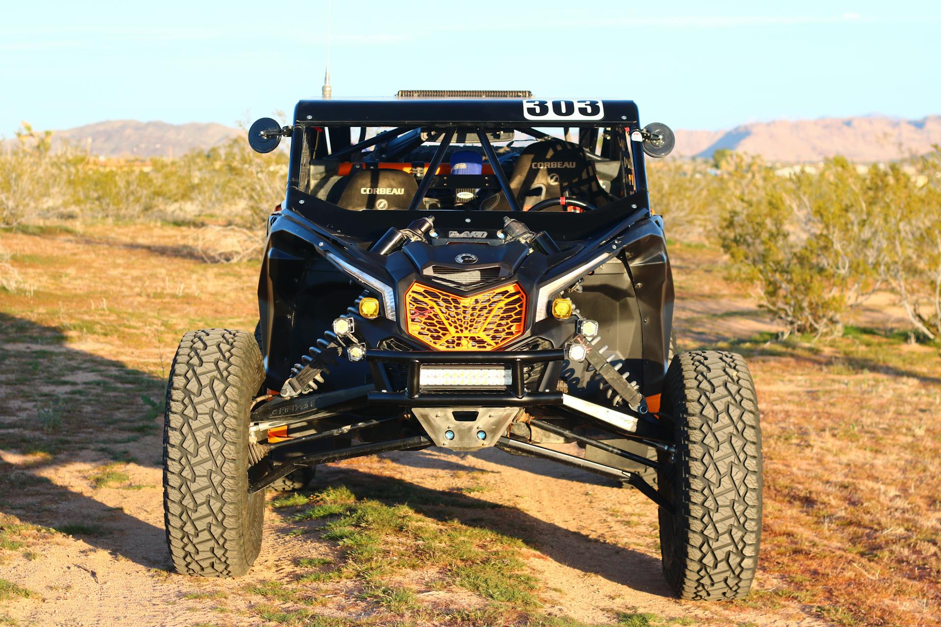 2020 Can-Am Maverick X3 X RC Turbo RR front straight on 