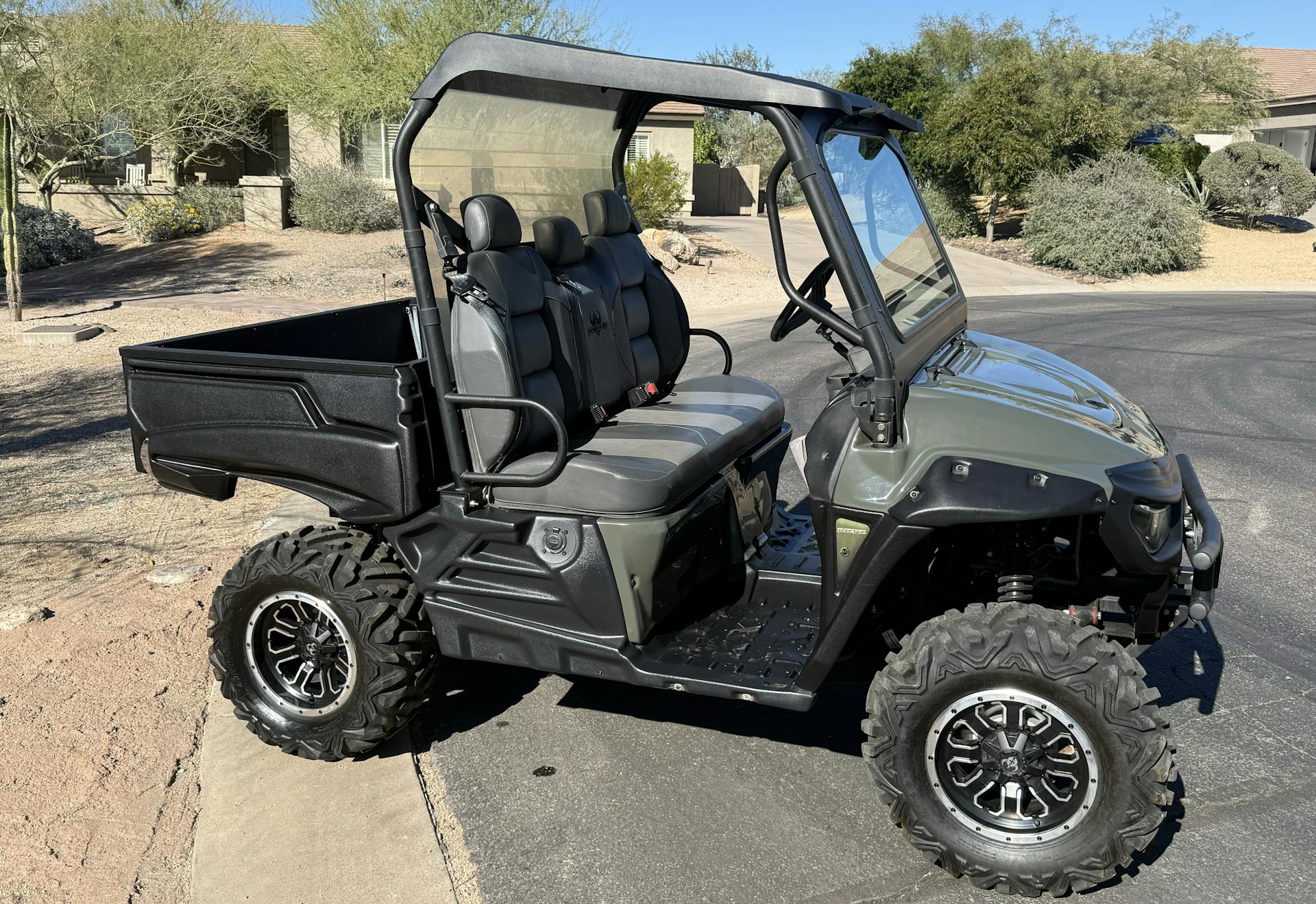 2020 Intimidator Classic EV passenger front 3/4 wide