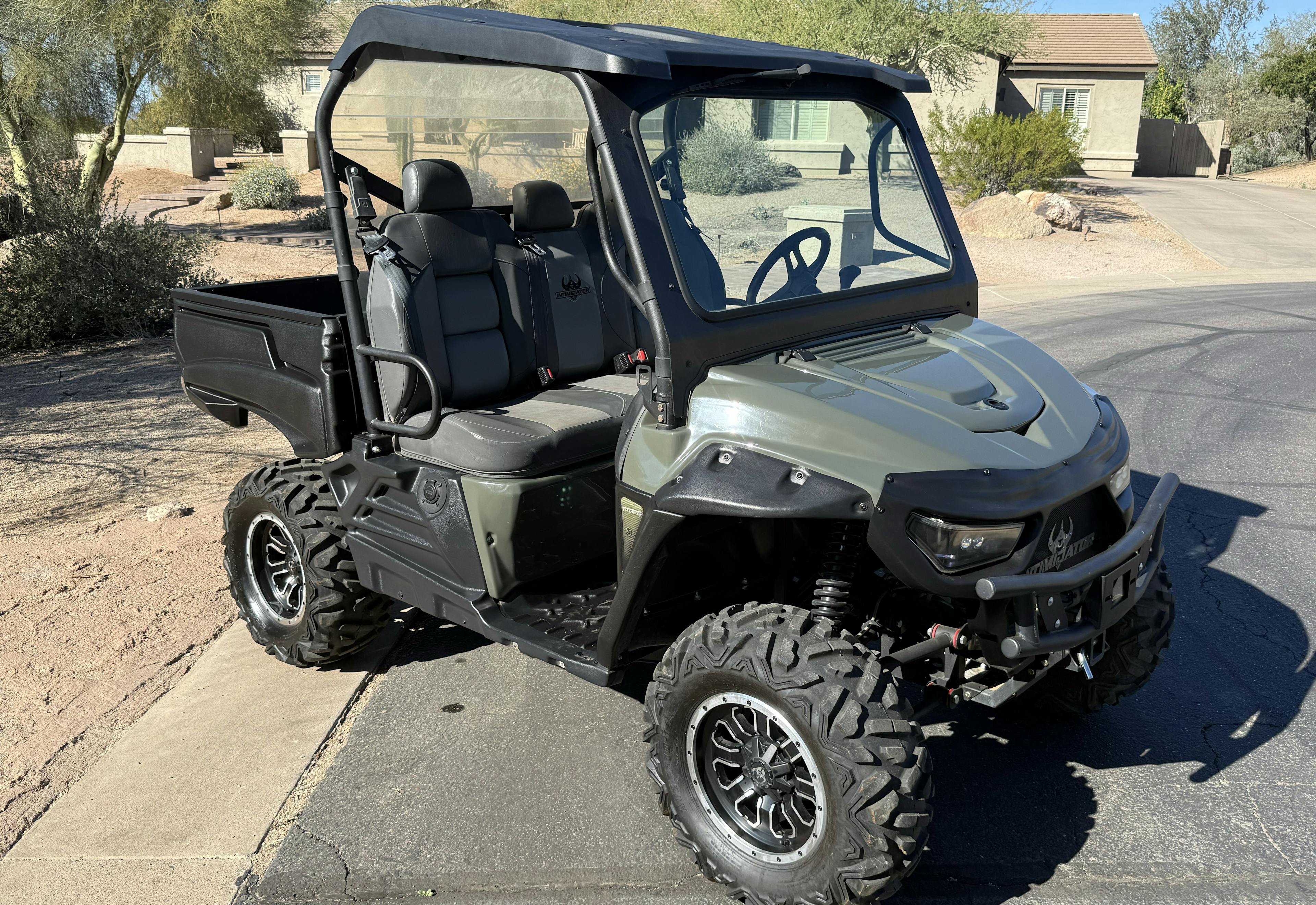 2020 Intimidator Classic EV passenger front 3/4 narrow