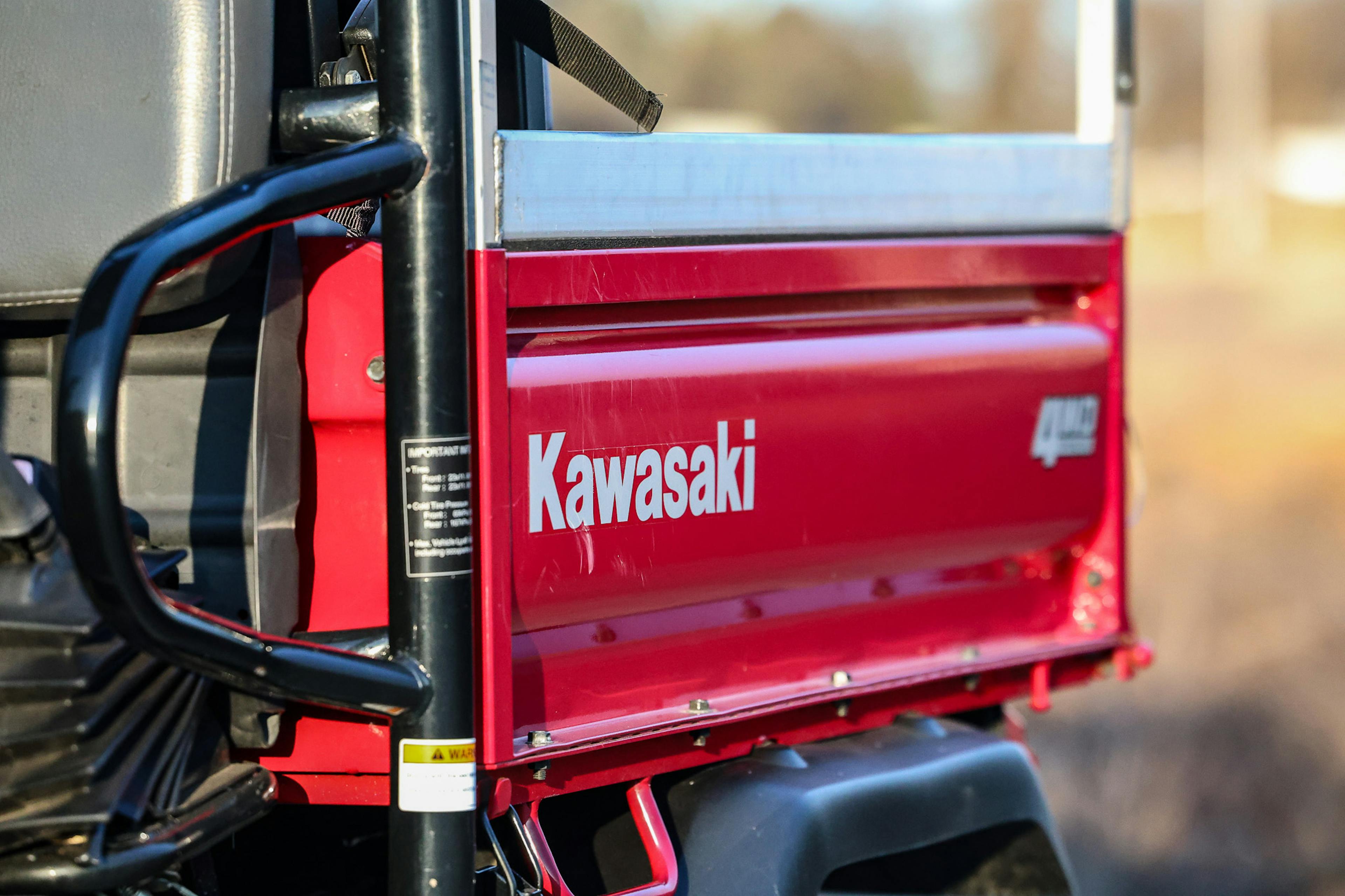 2006 Kawasaki Mule 3010 4x4 side close