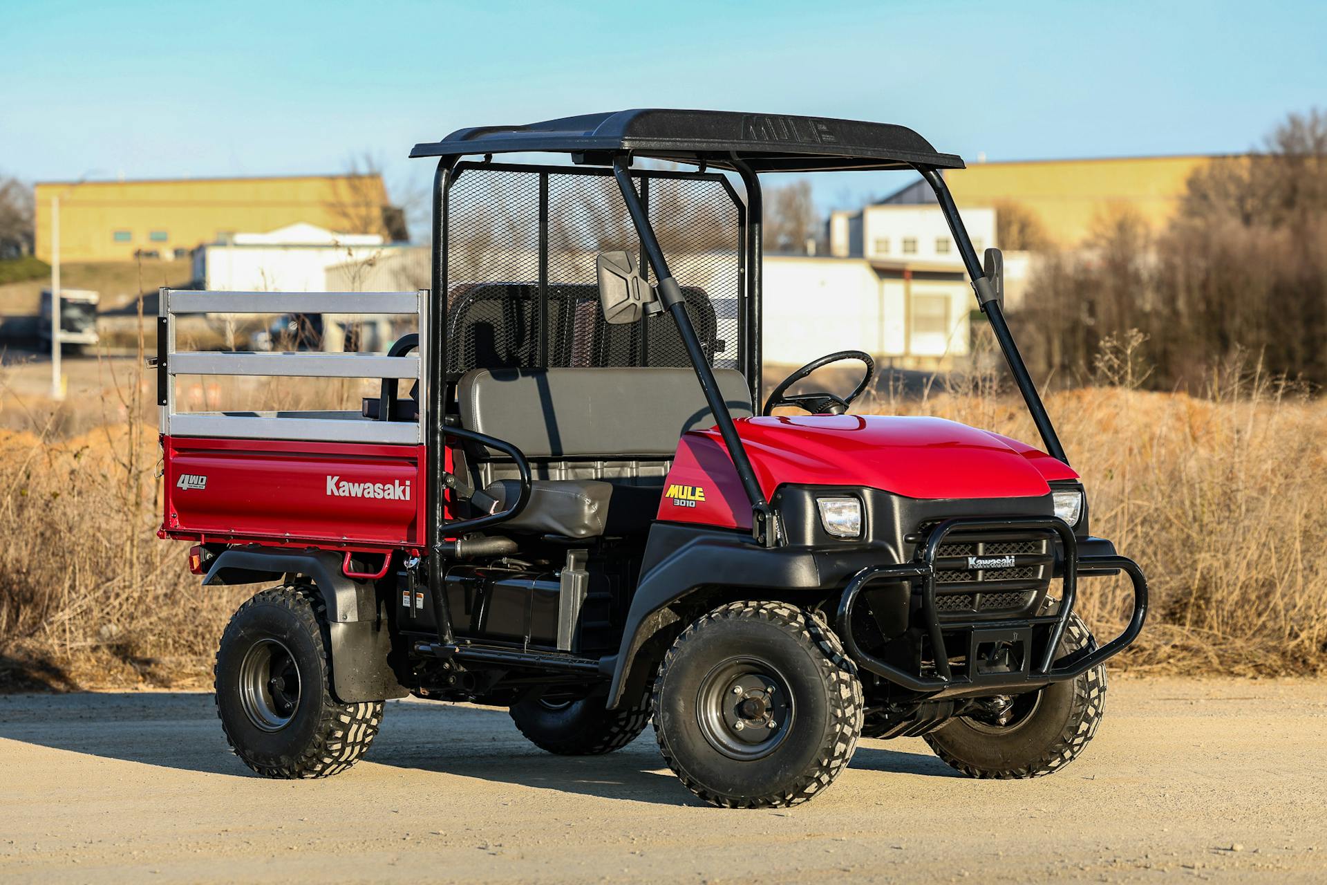 2006 Kawasaki Mule 3010 4x4 passenger side front 3/4 wide