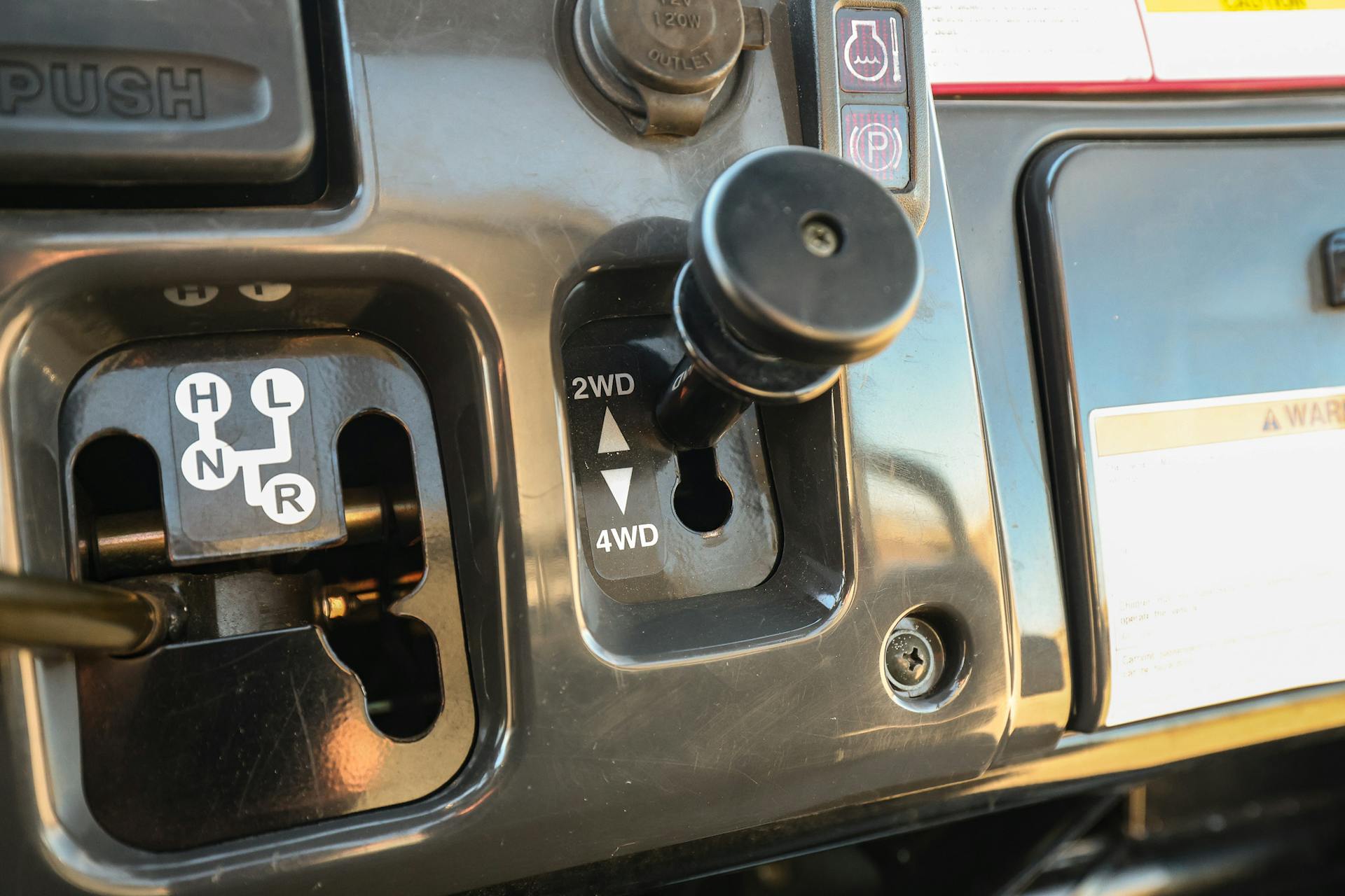 2006 Kawasaki Mule 3010 4x4 shifter/transfer case sticks