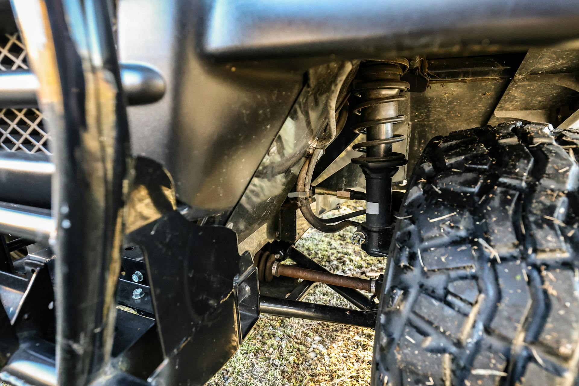 2006 Kawasaki Mule 3010 4x4 driver front suspension