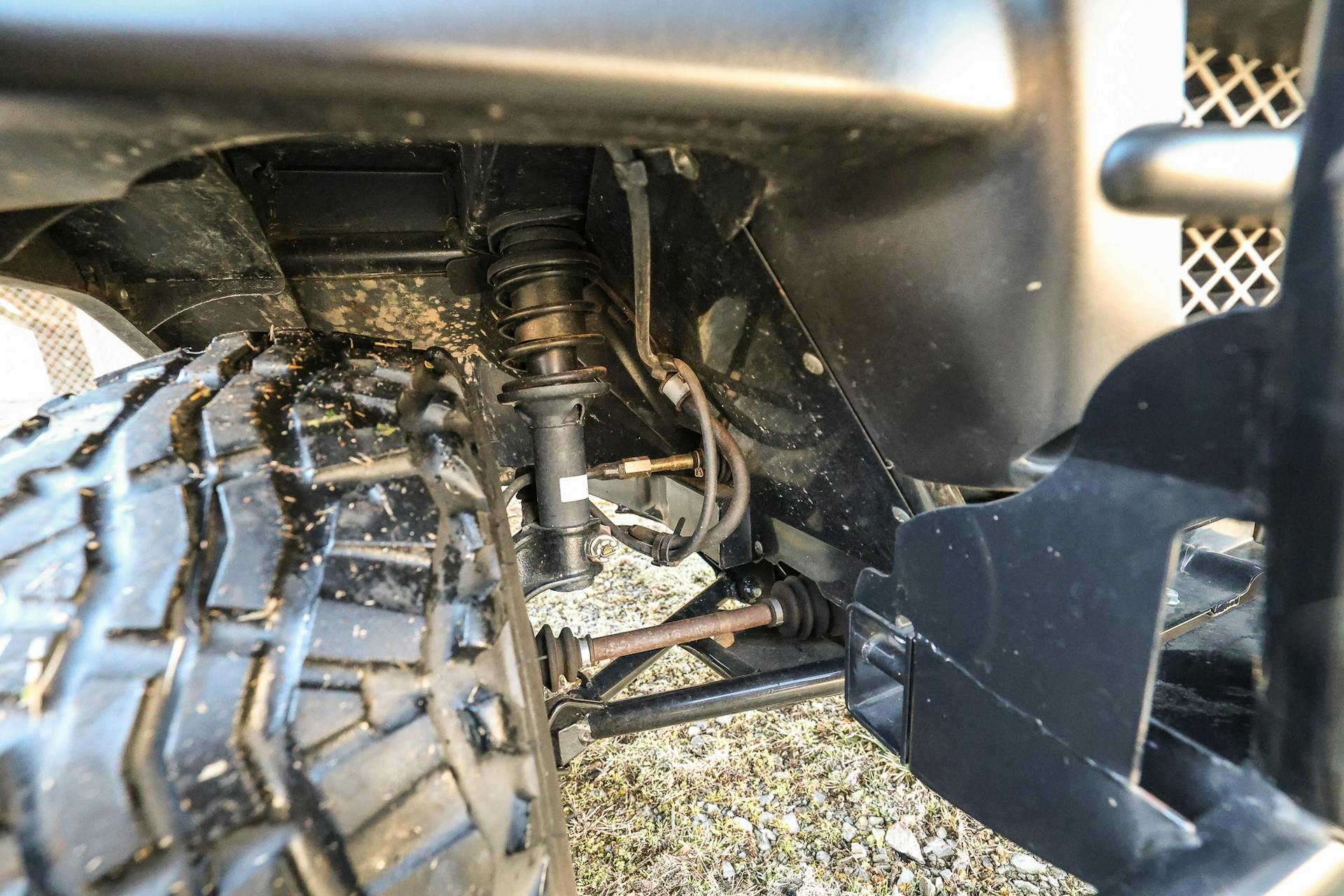 2006 Kawasaki Mule 3010 4x4 passenger front suspension
