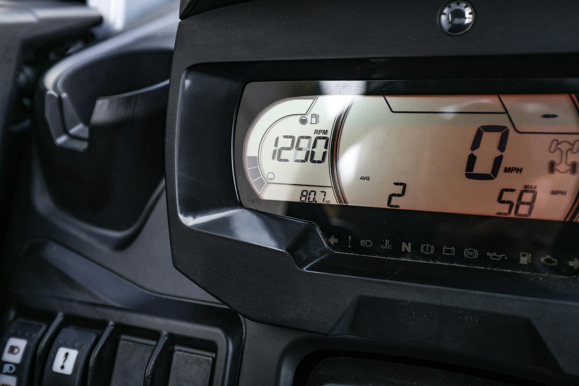 2024 Can-Am Defender HD10 XMR odometer