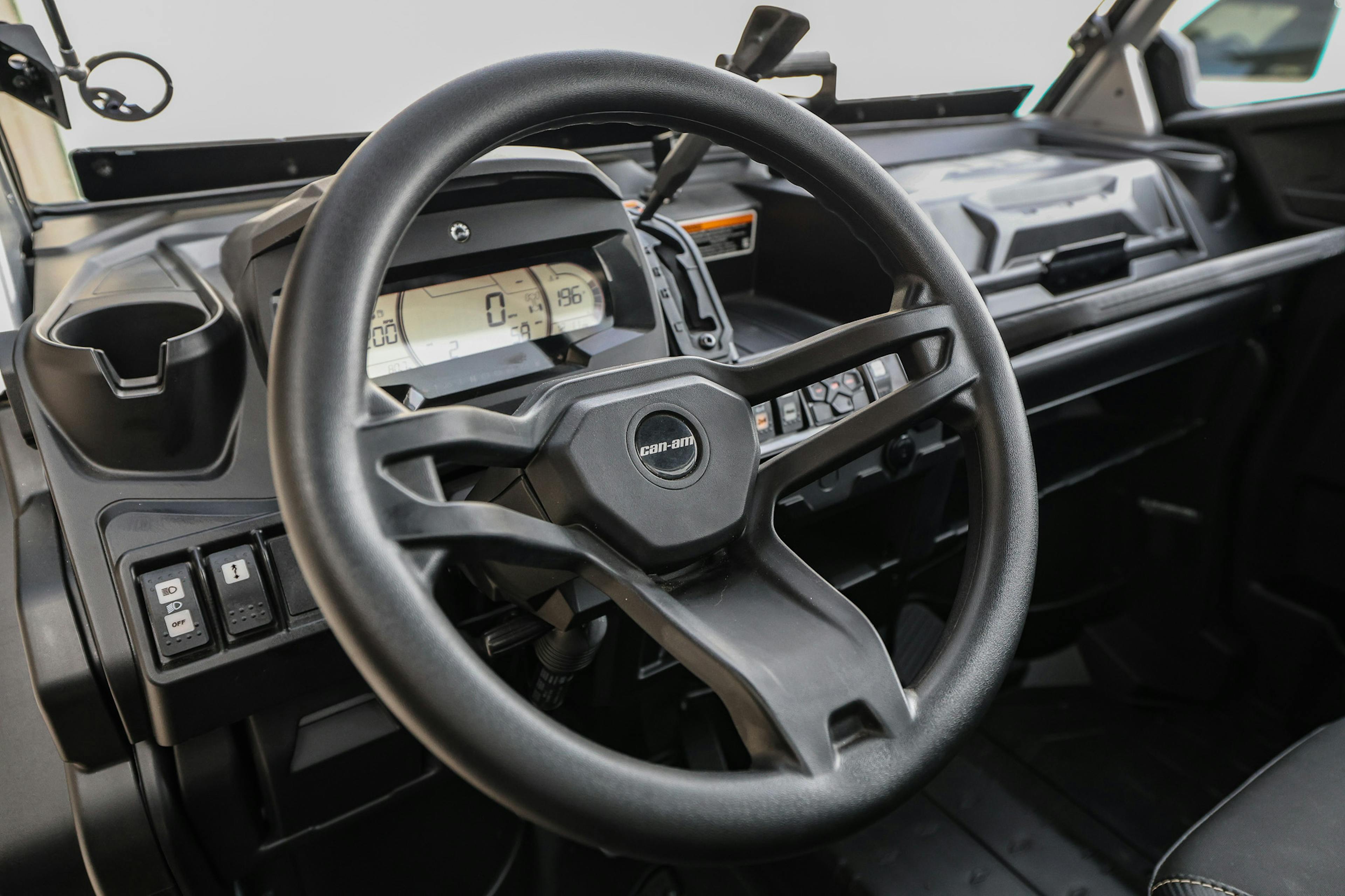 2024 Can-Am Defender HD10 XMR steering wheel