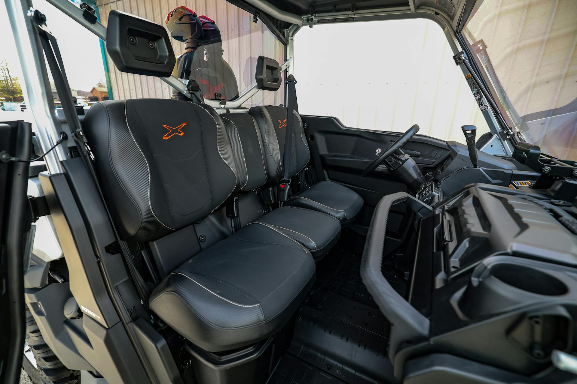 2024 Can-Am Defender HD10 XMR passenger side front seats