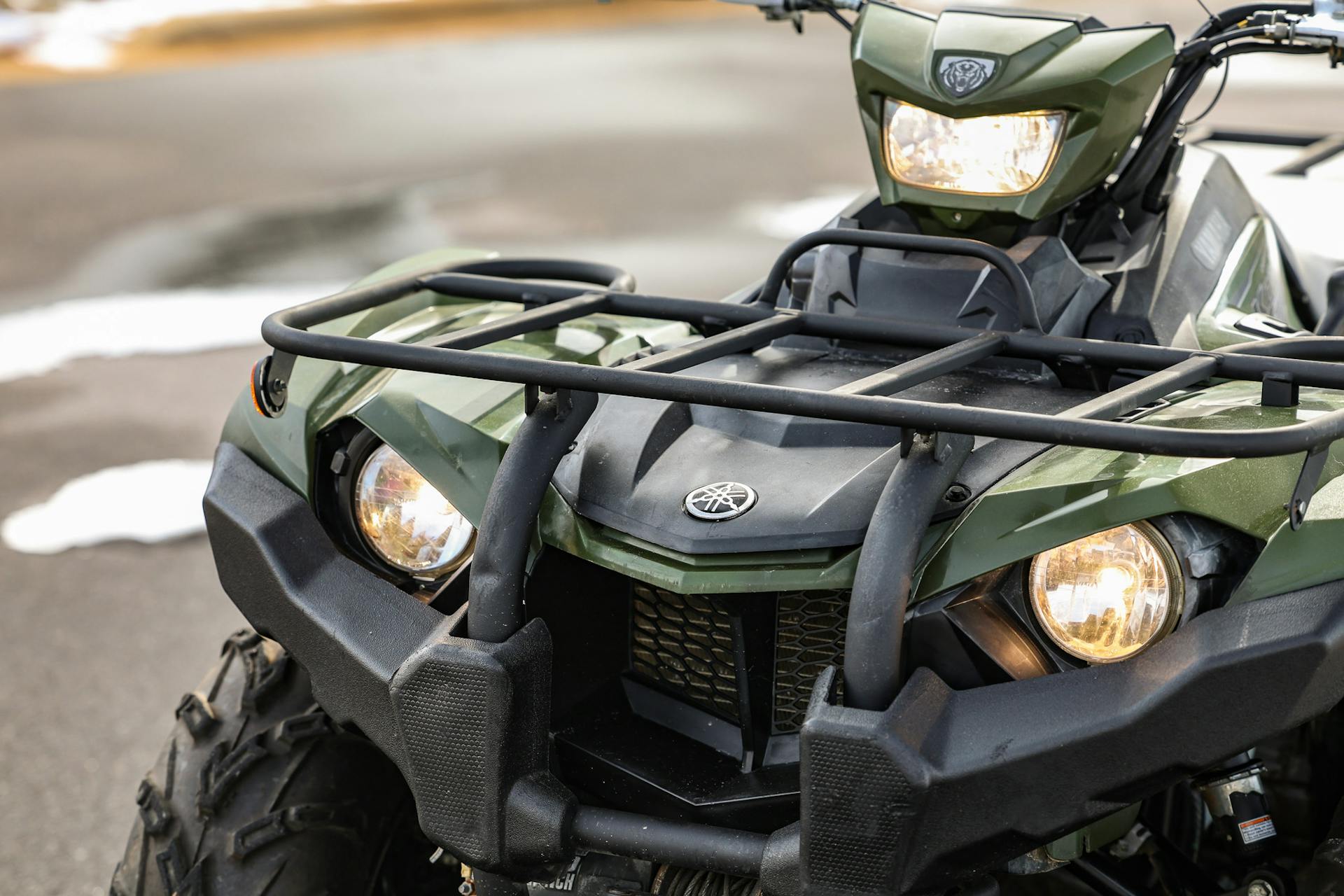 2021 Yamaha Kodiak 450 front end close