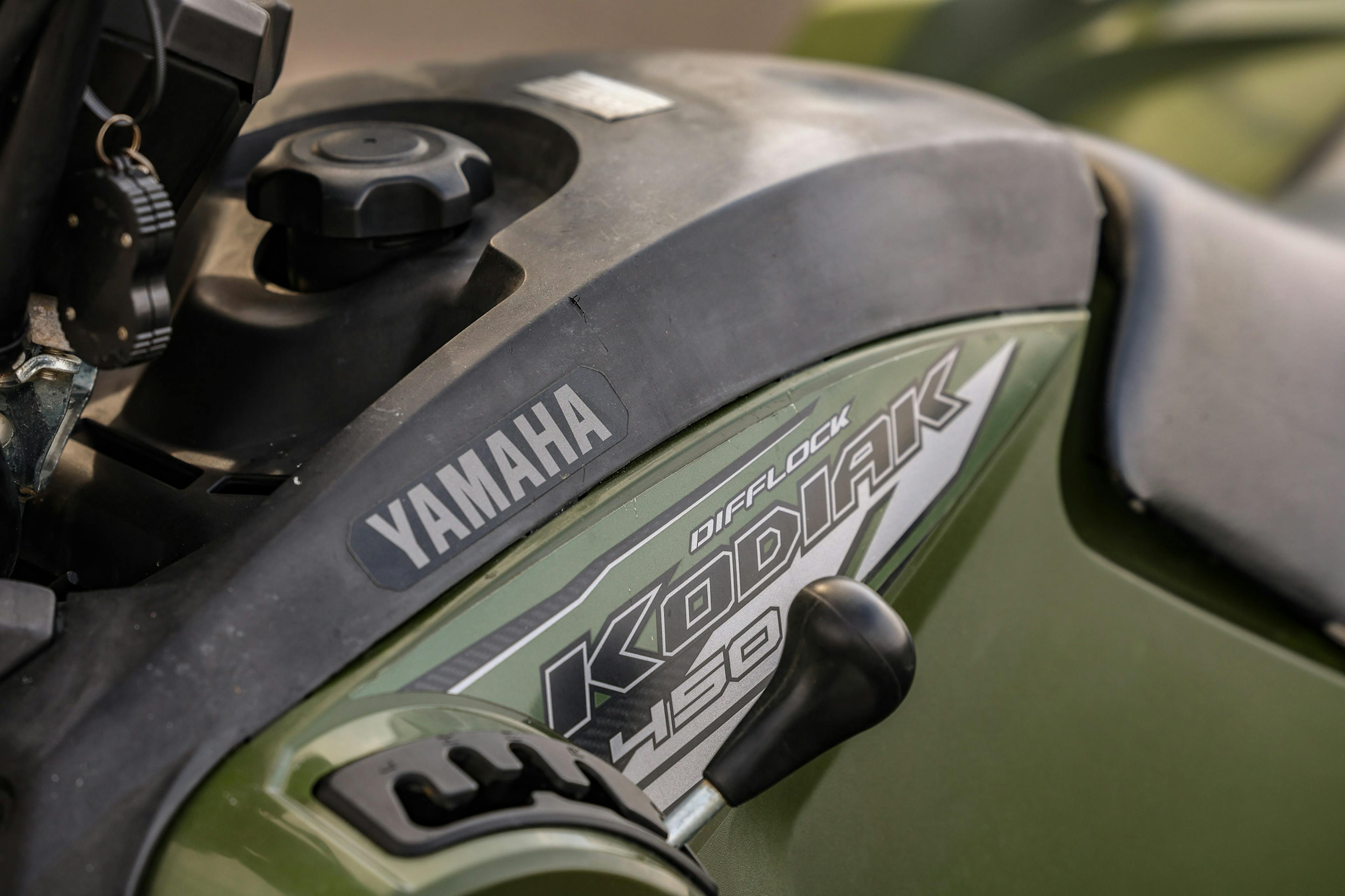 2021 Yamaha Kodiak 450 driver side shifter/decal 