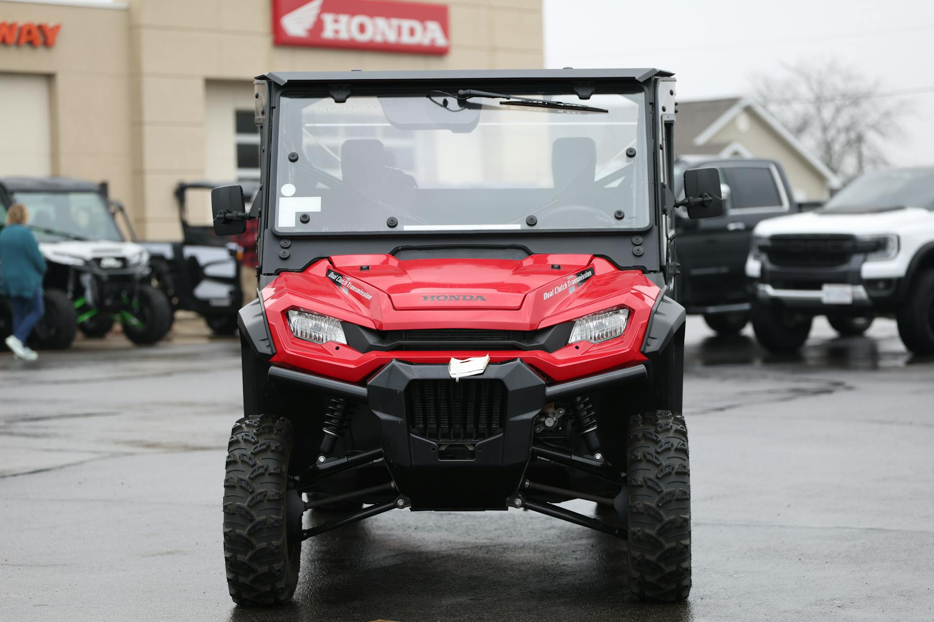 2024 Honda Pioneer 1000-6 DLX front