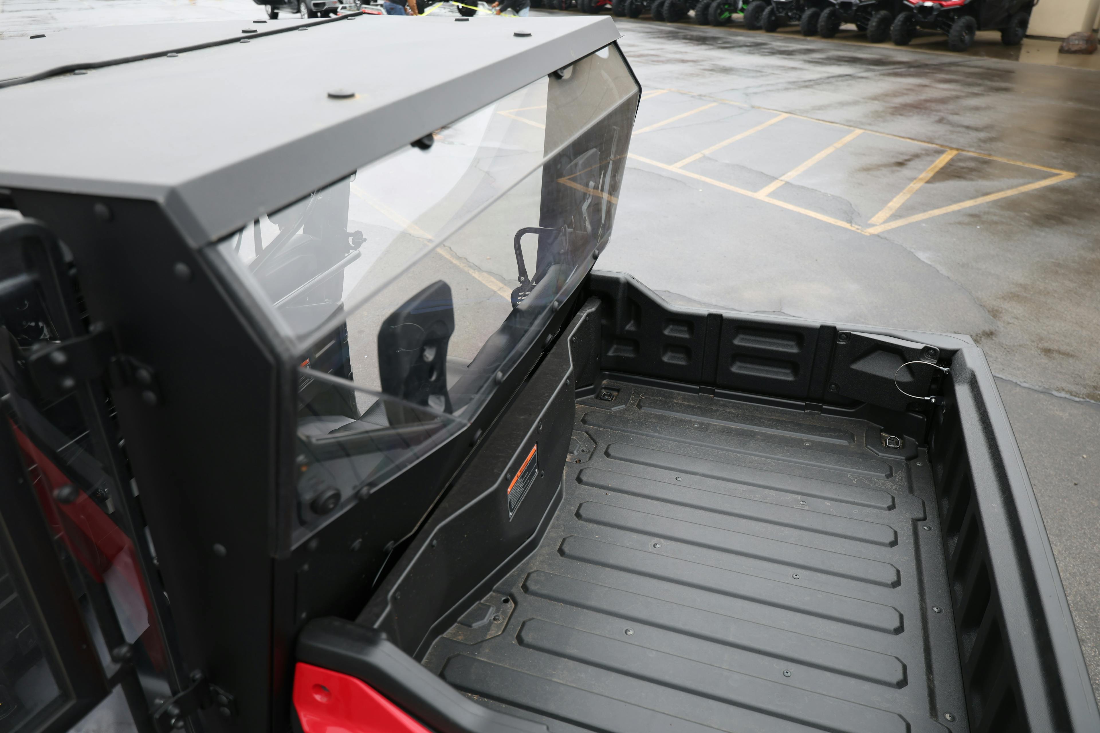 2024 Honda Pioneer 1000-6 DLX rear windshield/bed