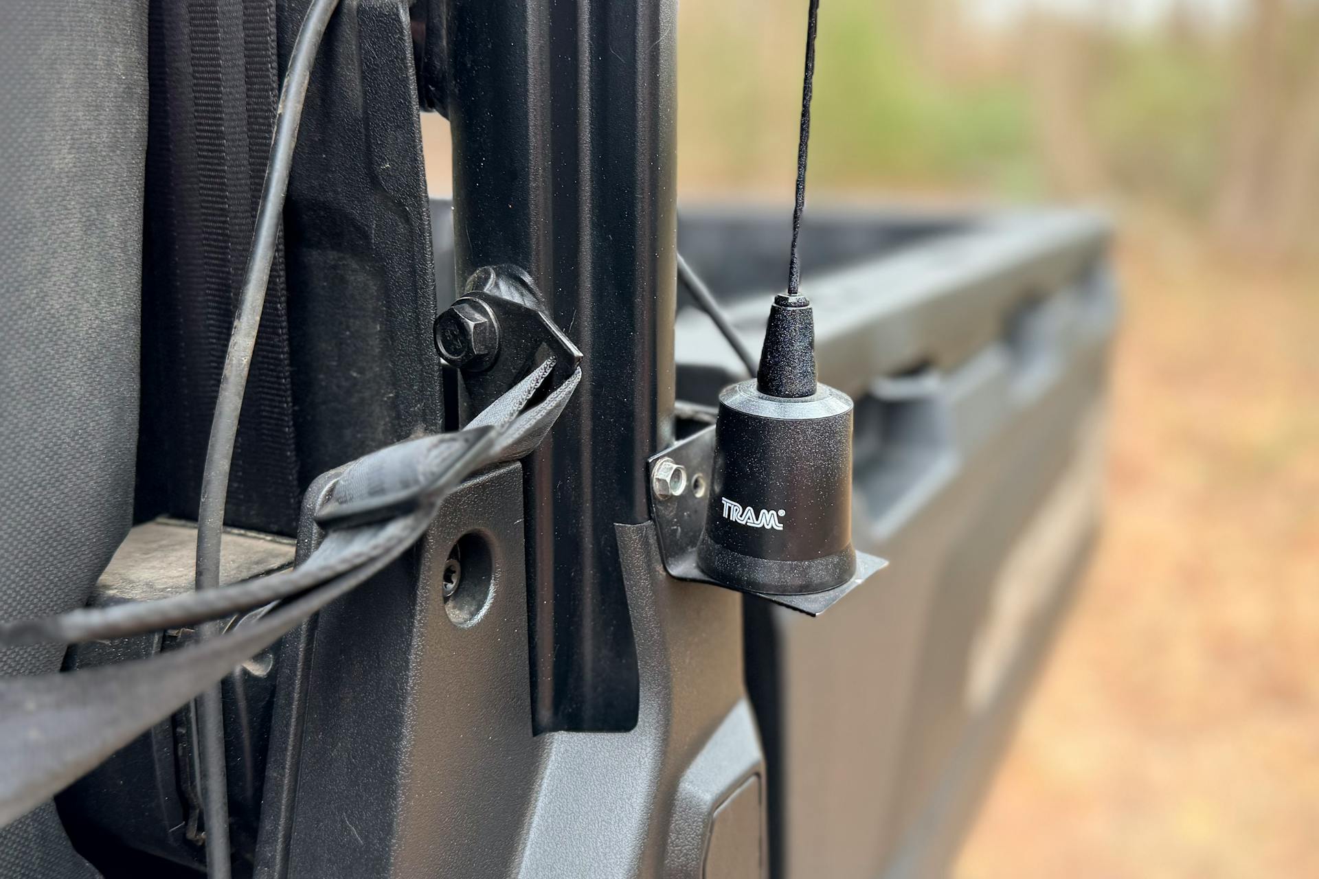 2025 CFMoto UForce 800 XL antenna