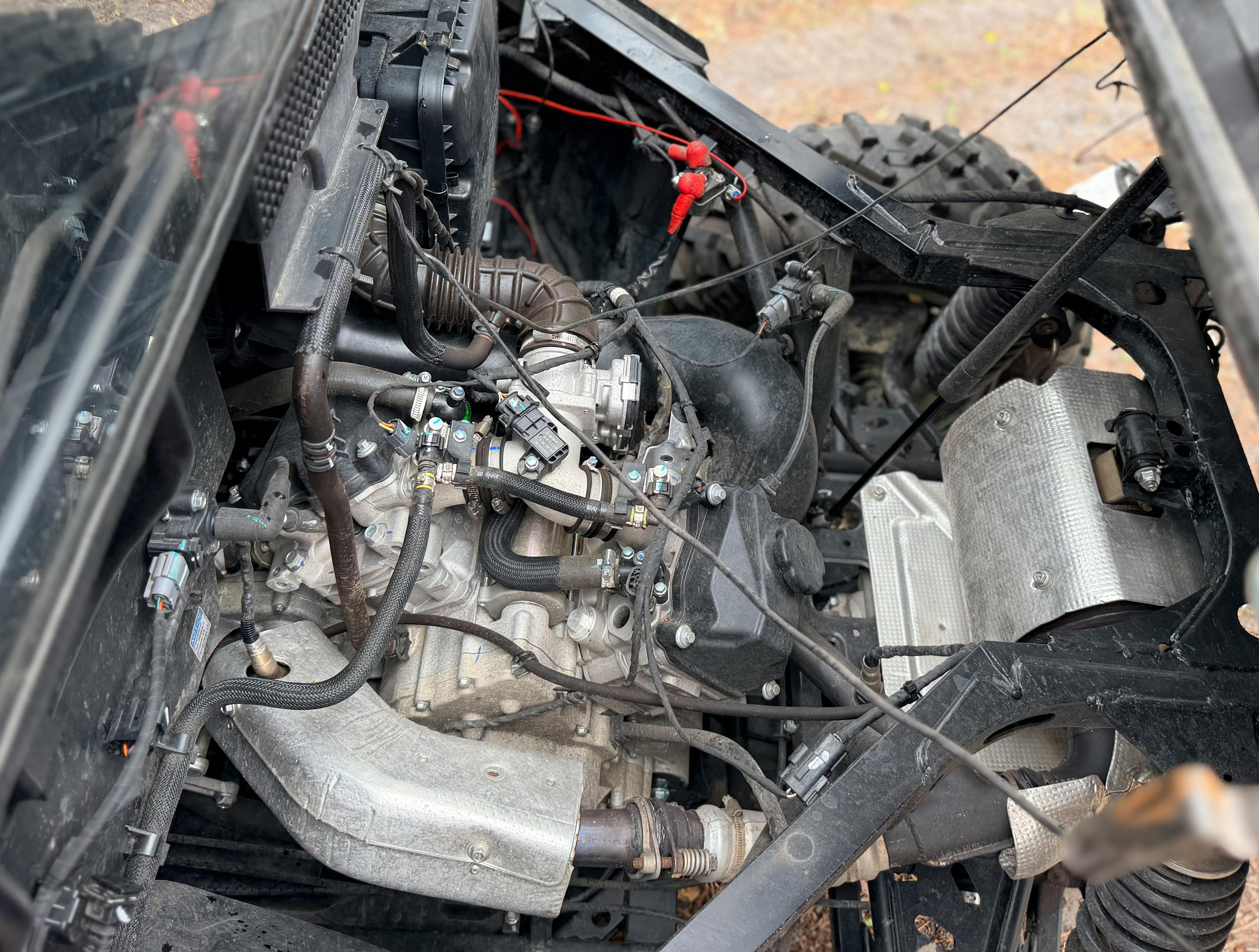 2025 CFMoto UForce 800 XL engine 1