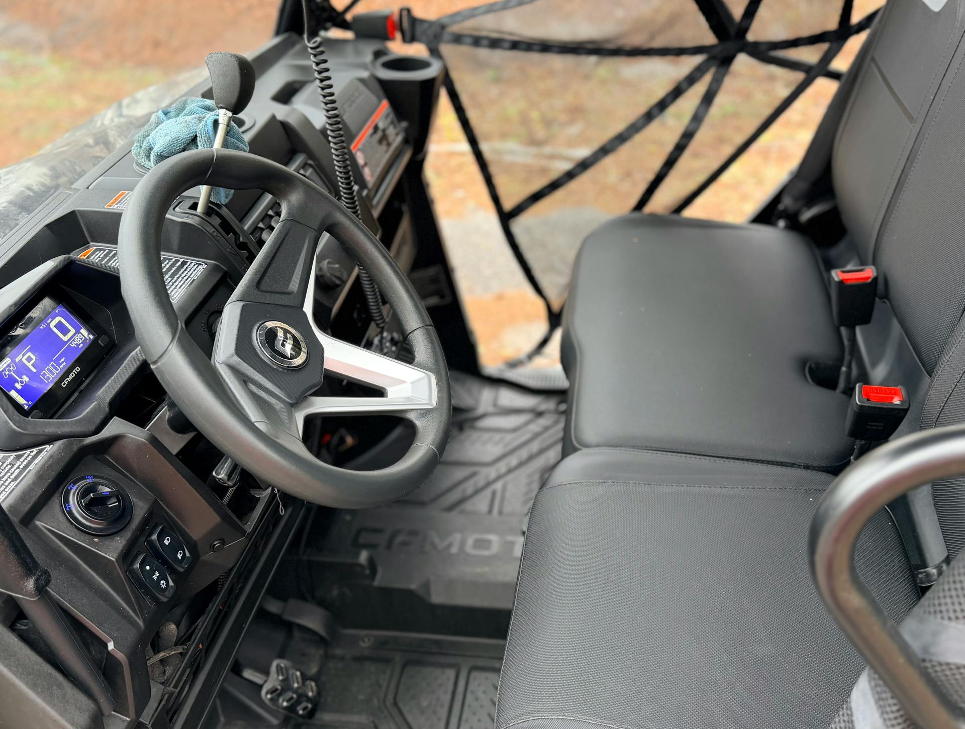 2025 CFMoto UForce 800 XL wheel/dash driver