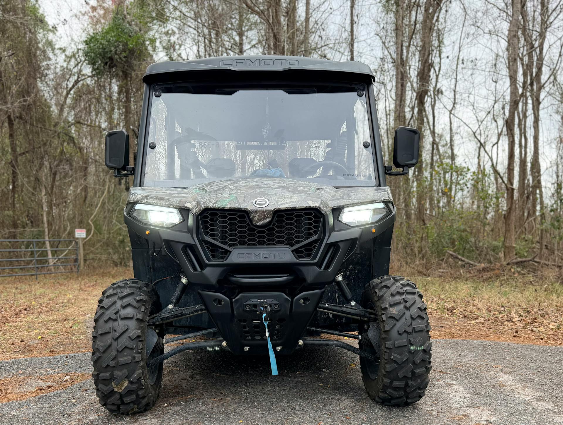 2025 CFMoto UForce 800 XL front lights on