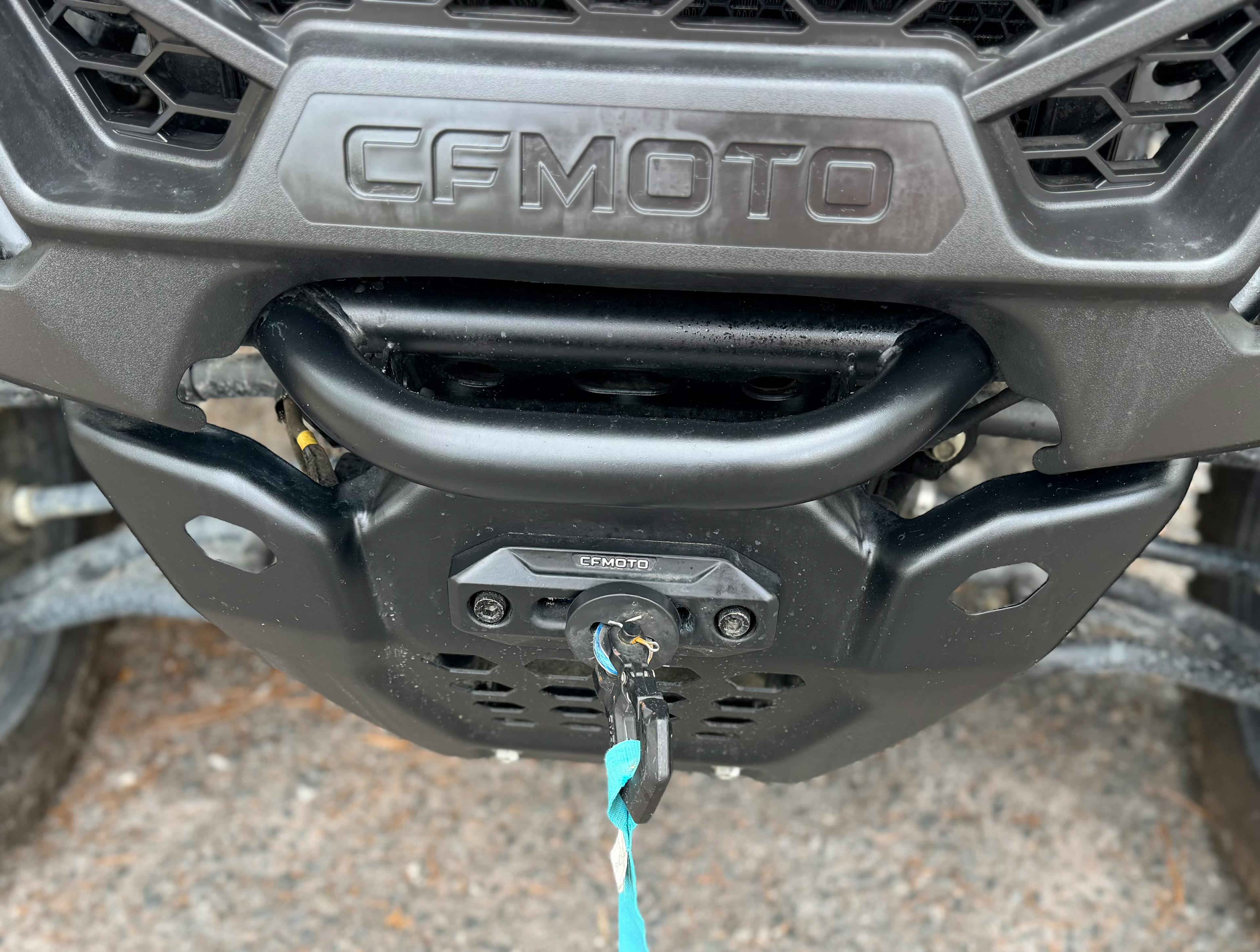 2025 CFMoto UForce 800 XL grille/winch