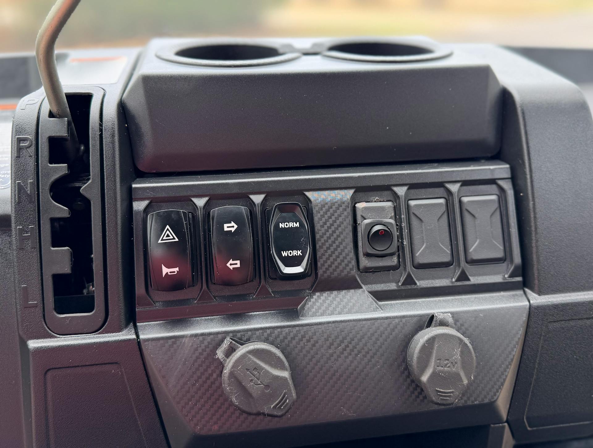 2025 CFMoto UForce 800 XL turn signal/horn switches