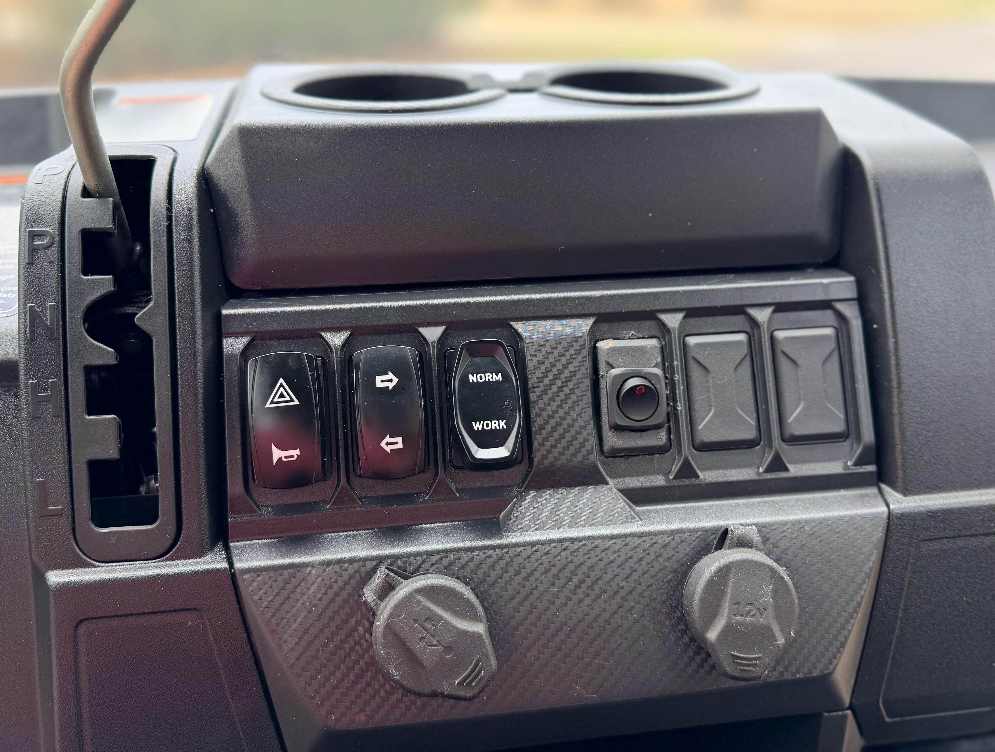 2025 CFMoto UForce 800 XL turn signal/horn switches