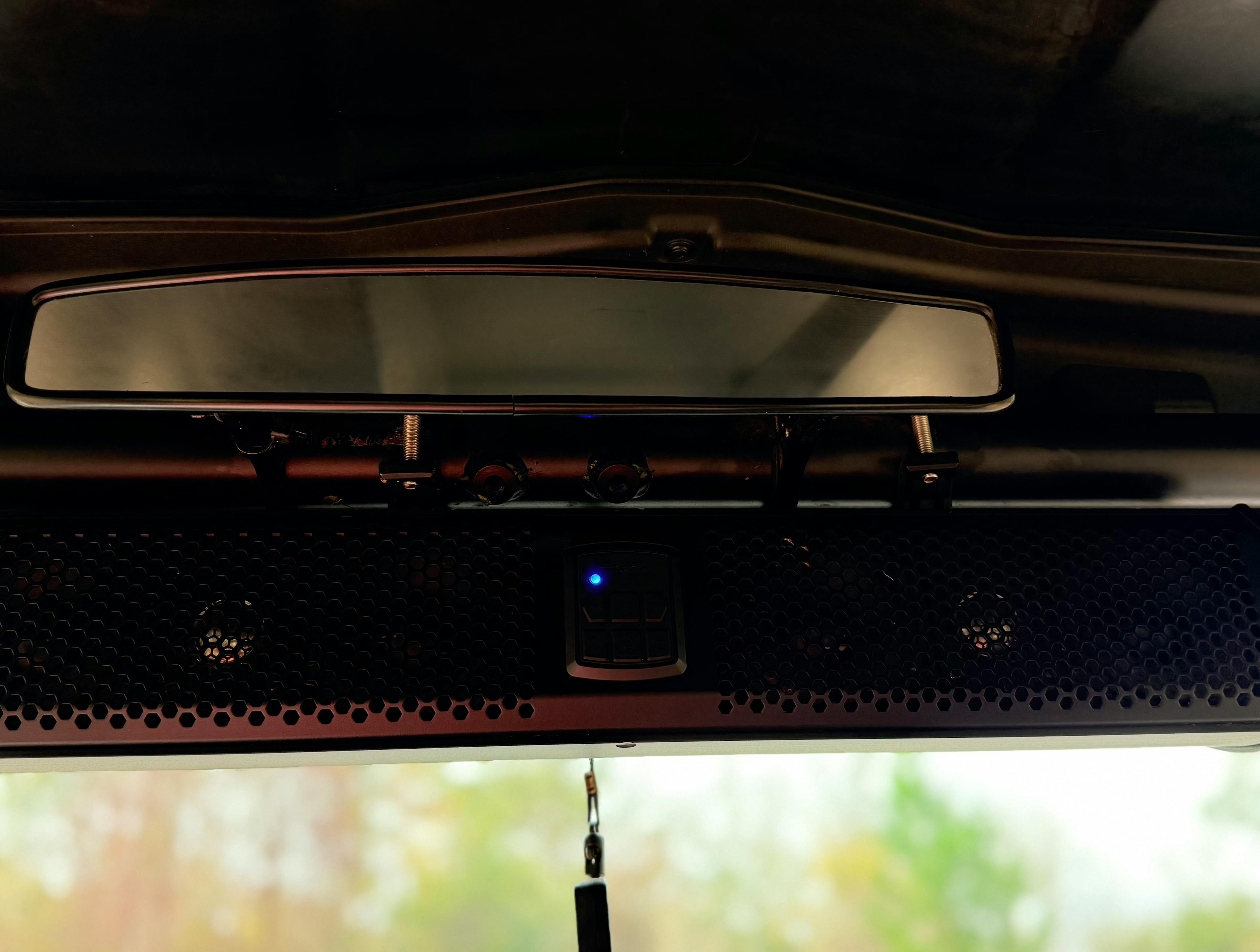 2025 CFMoto UForce 800 XL stereo/mirror