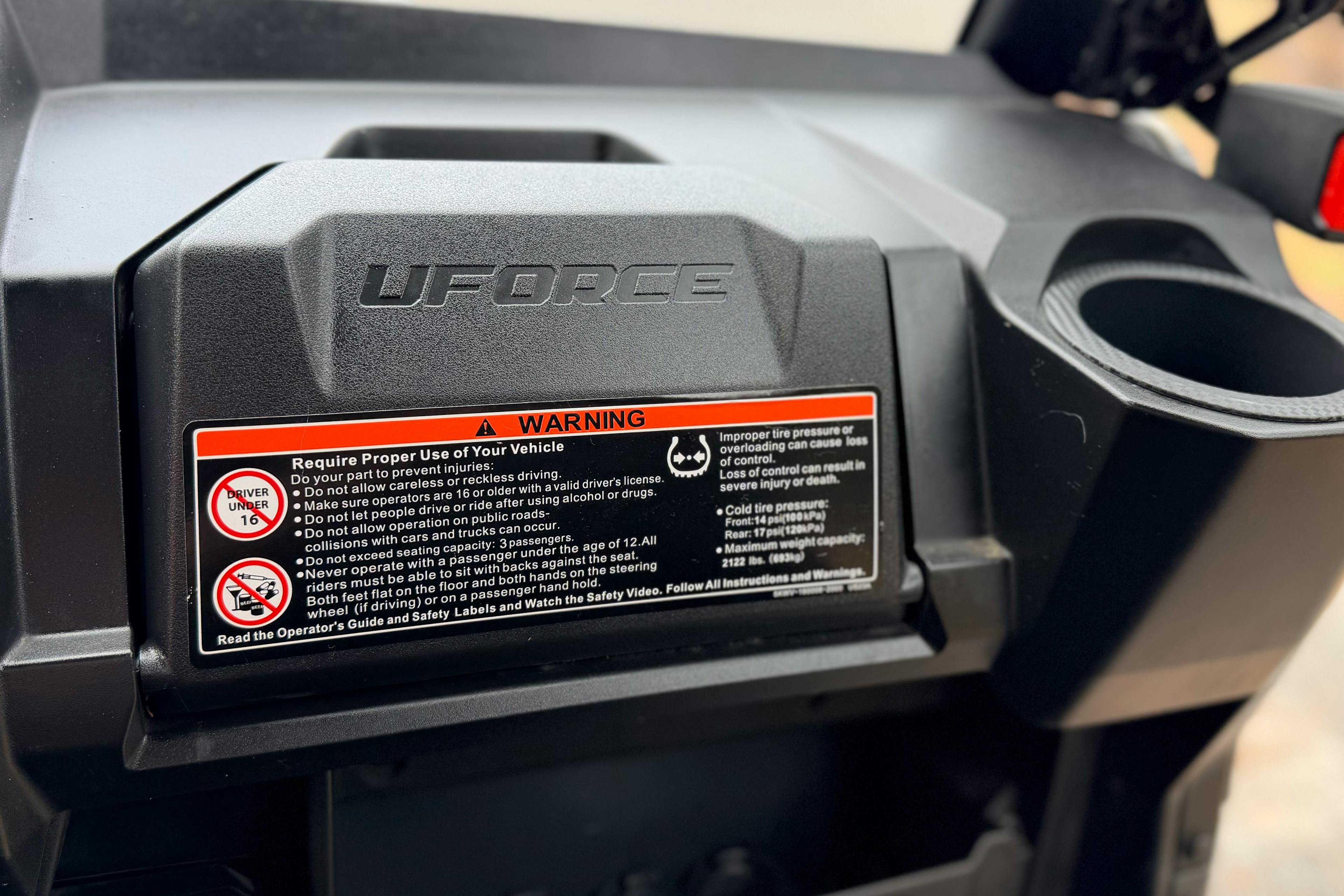 2025 CFMoto UForce 800 XL glovebox