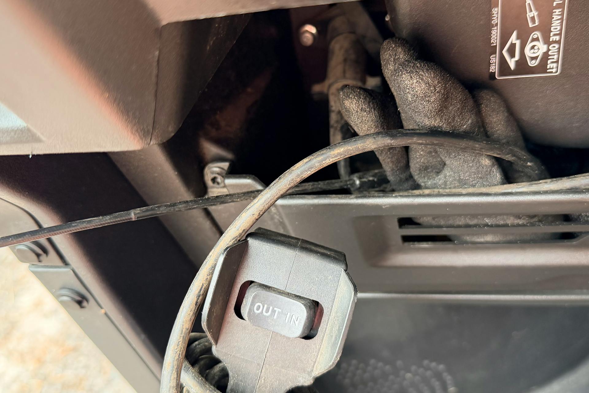 2025 CFMoto UForce 800 XL winch remote