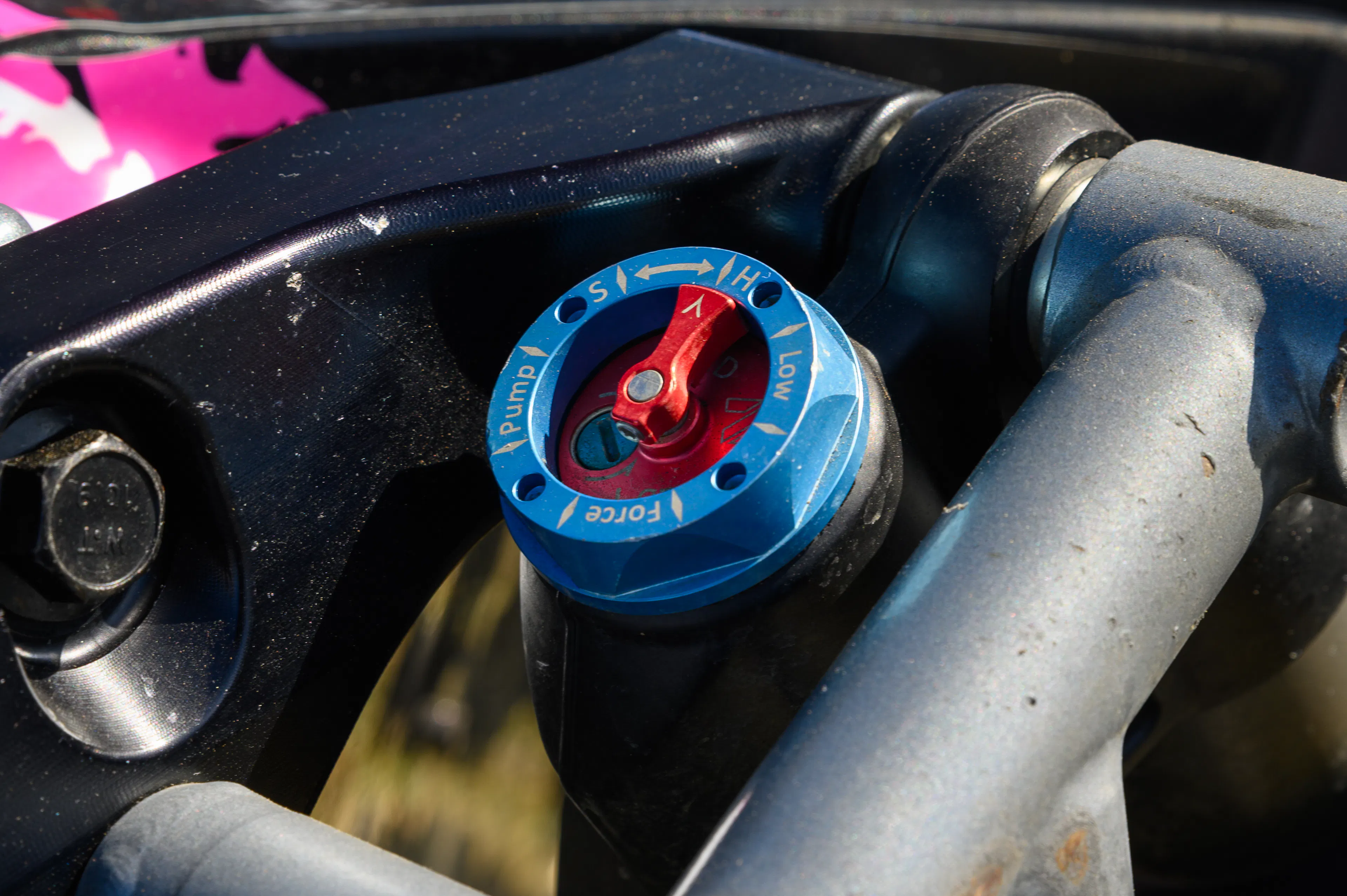 2024 Can-Am Maverick X3 Gray Leadbetter Race Car shock cap 2