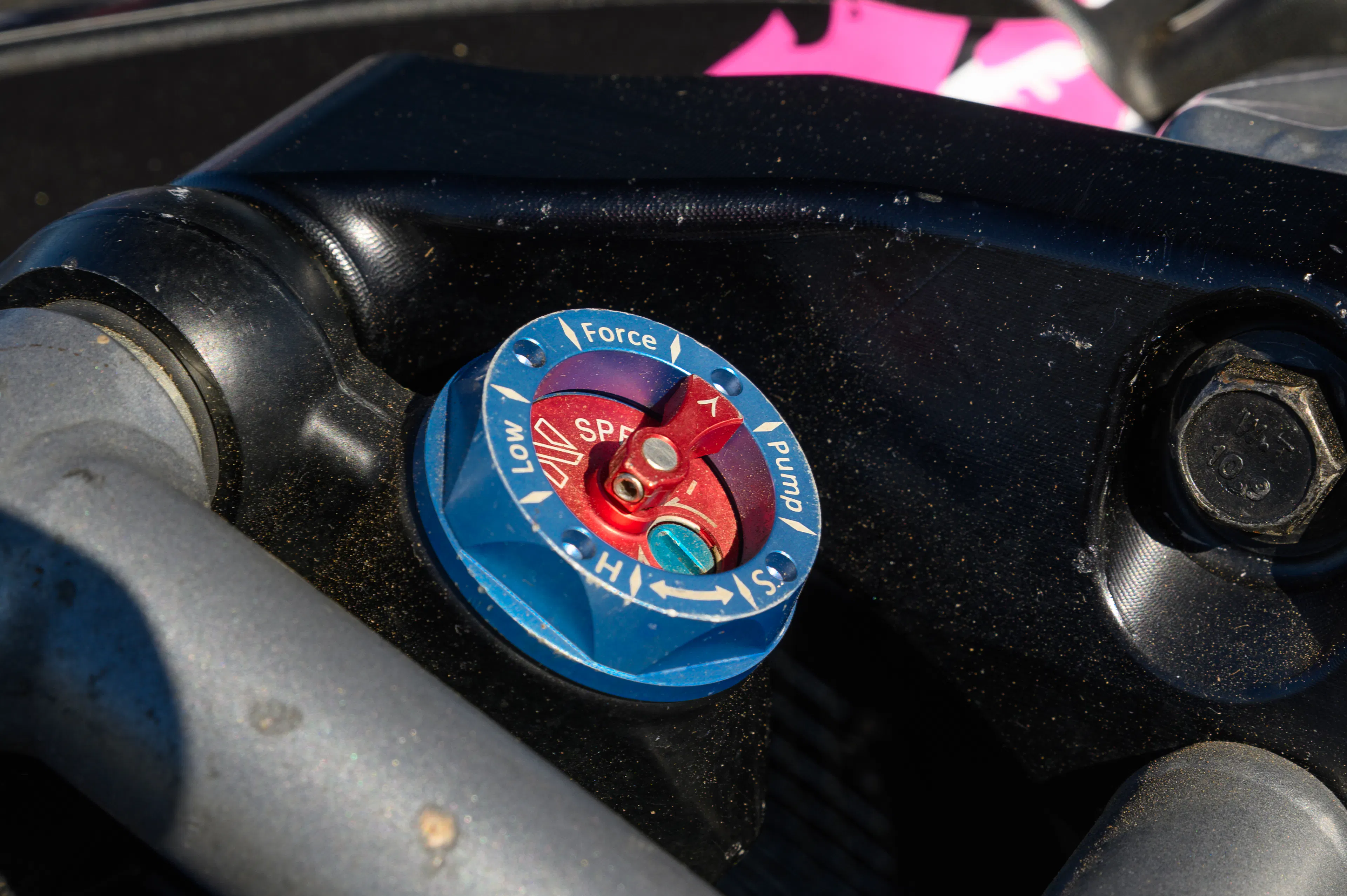 2024 Can-Am Maverick X3 Gray Leadbetter Race Car shock cap 1