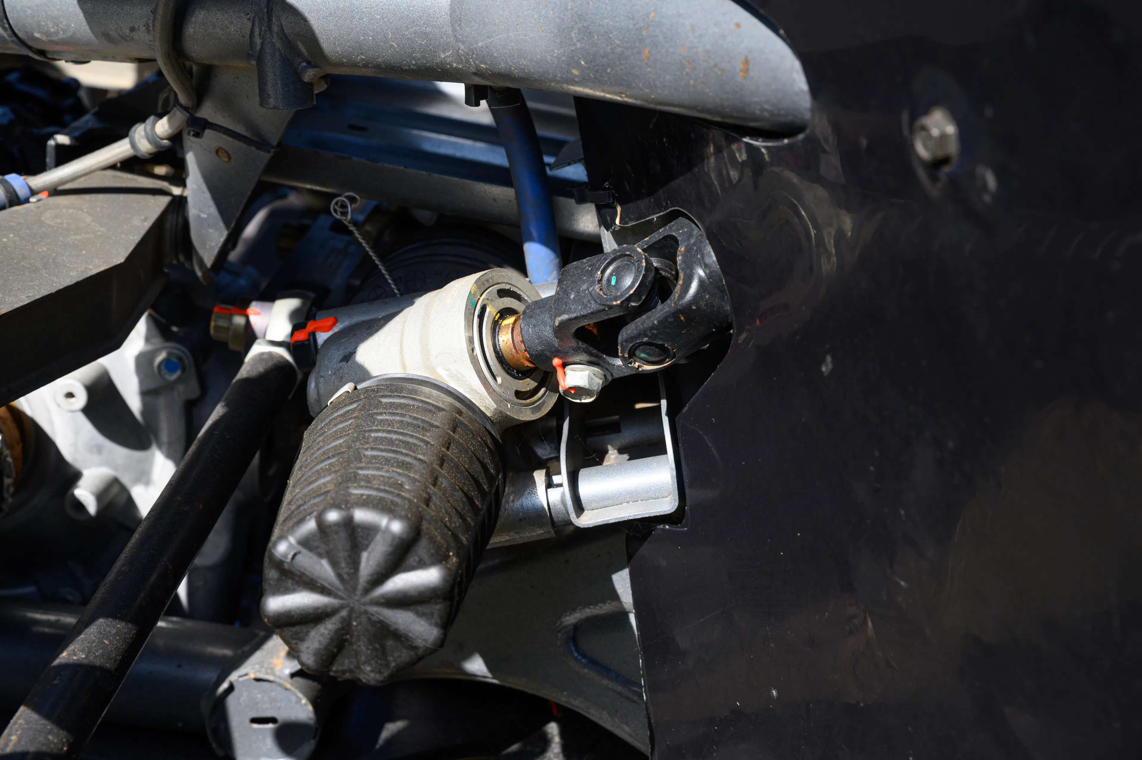 2024 Can-Am Maverick X3 Gray Leadbetter Race Car steering rack 2