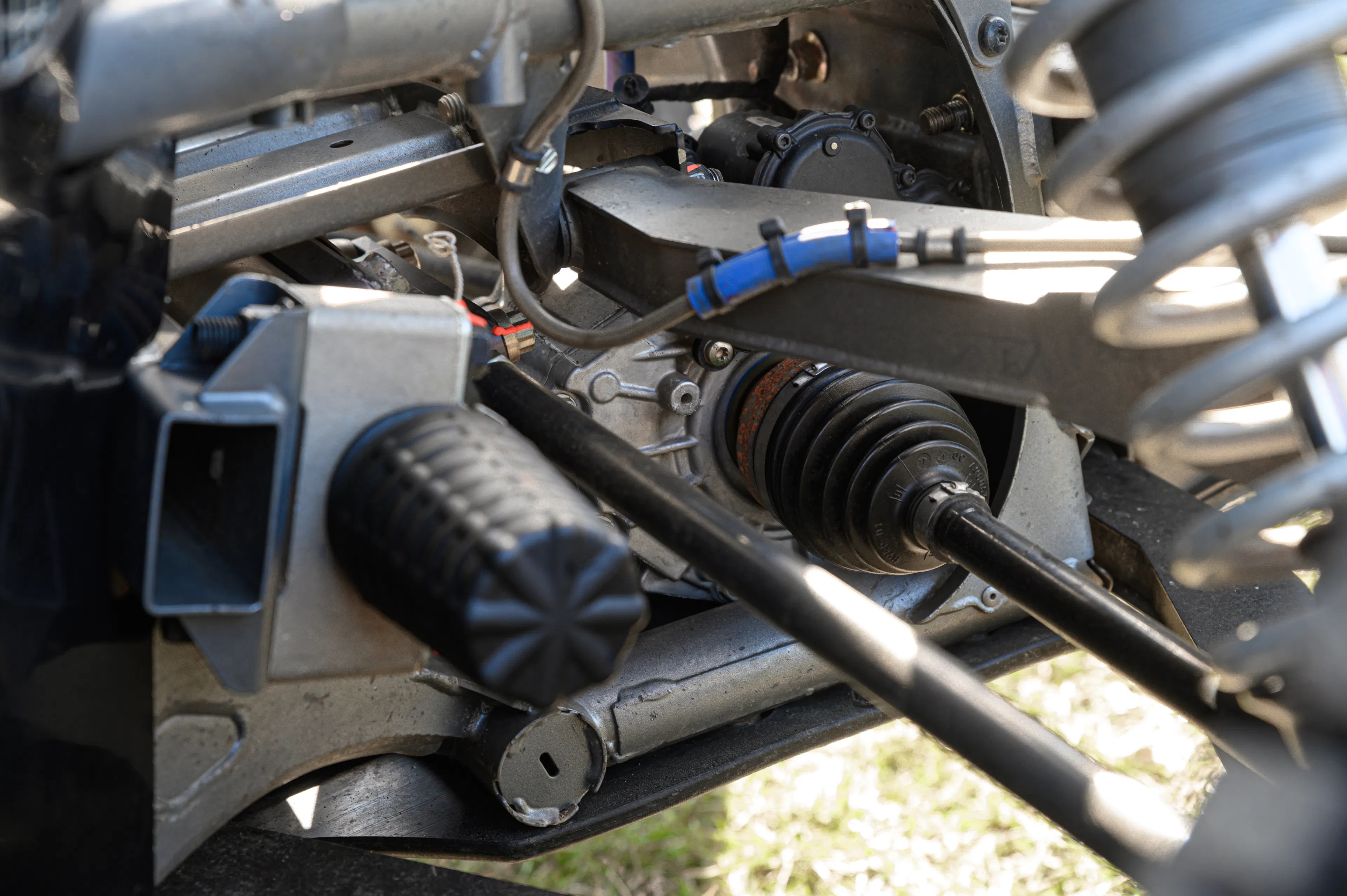 2024 Can-Am Maverick X3 Gray Leadbetter Race Car steering rack/axle