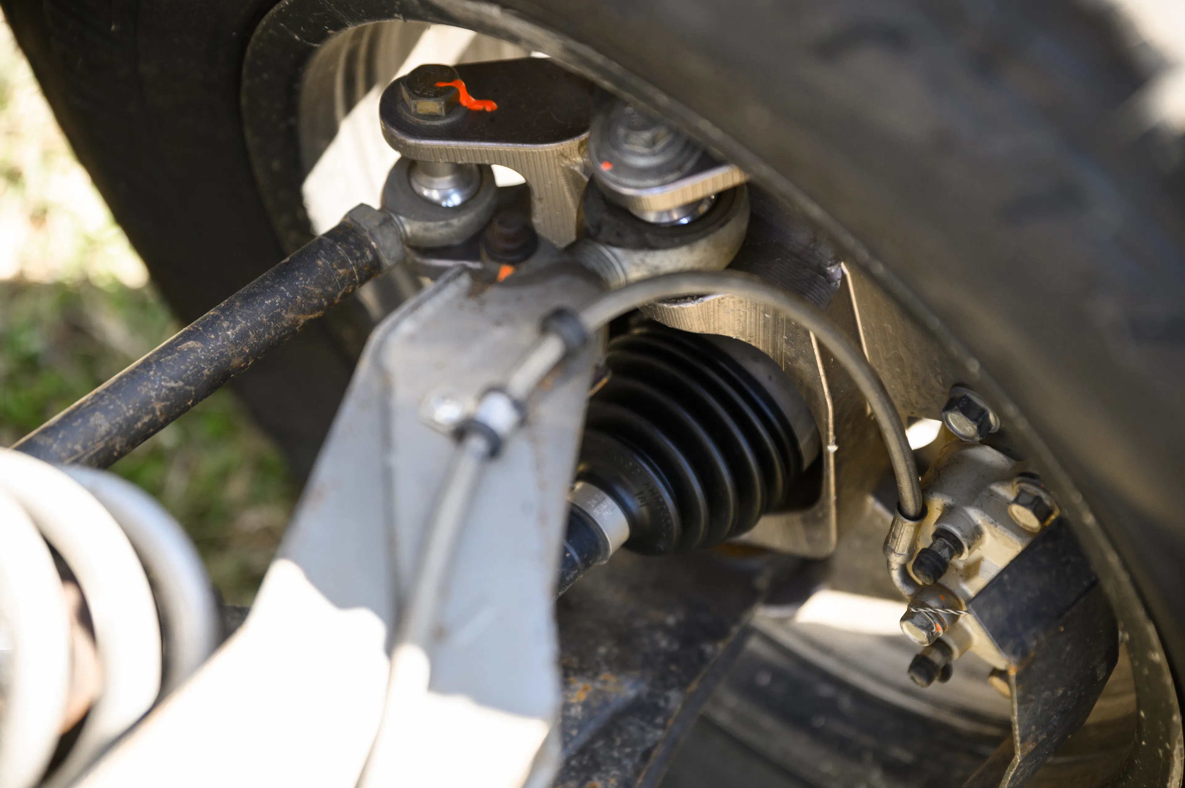 2024 Can-Am Maverick X3 Gray Leadbetter Race Car front knuckle