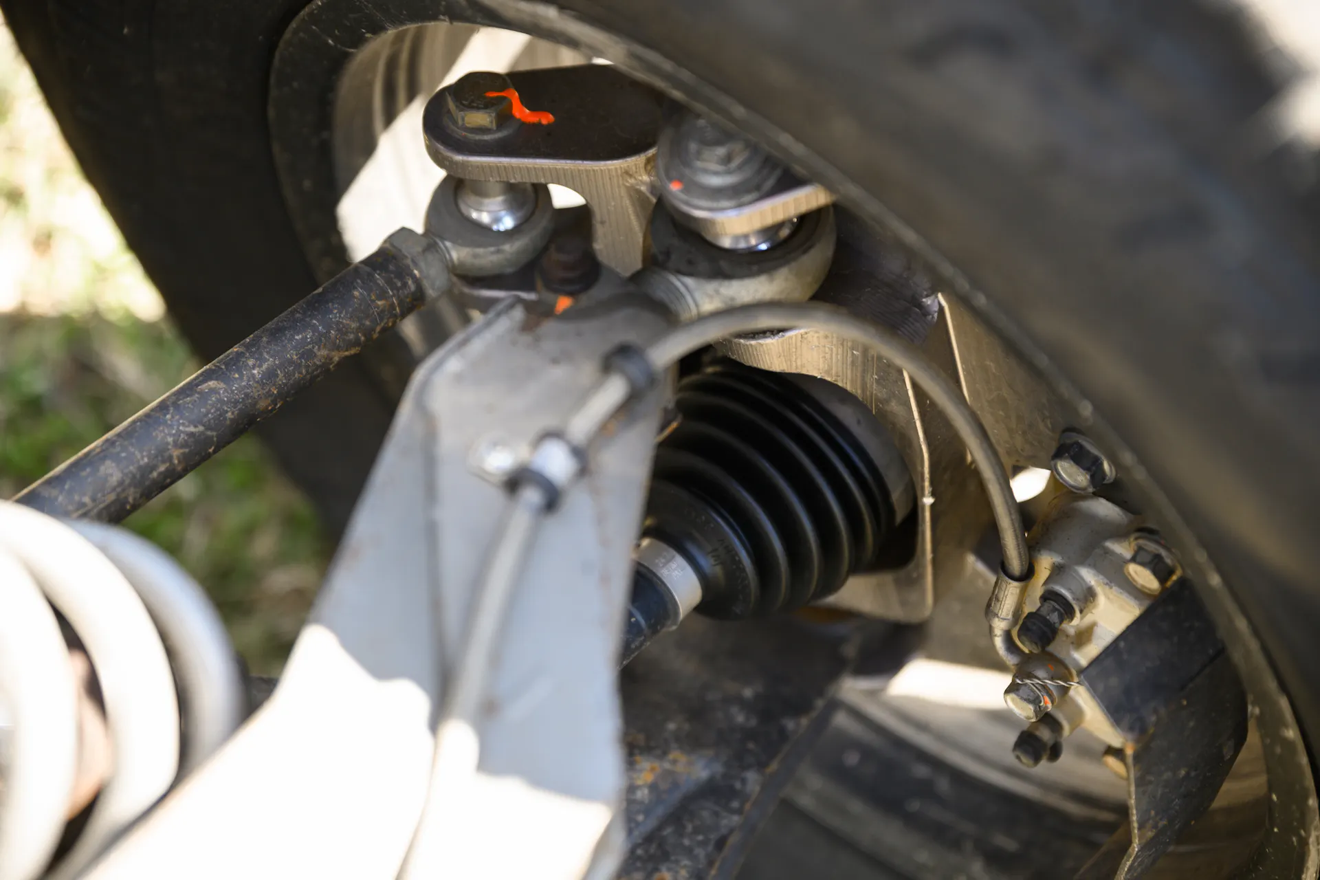 2024 Can-Am Maverick X3 Gray Leadbetter Race Car front knuckle