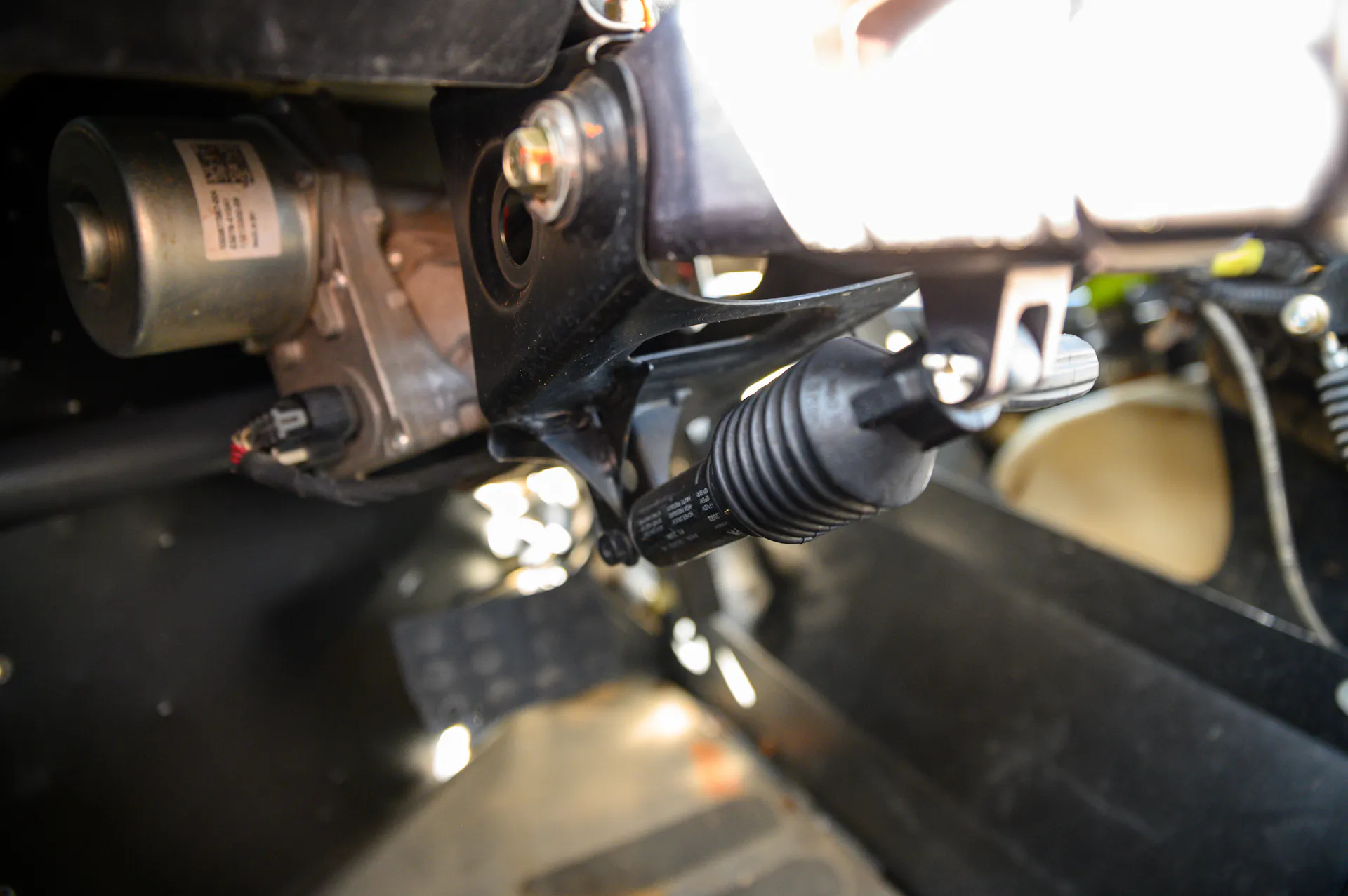 2024 Can-Am Maverick X3 Gray Leadbetter Race Car interior column