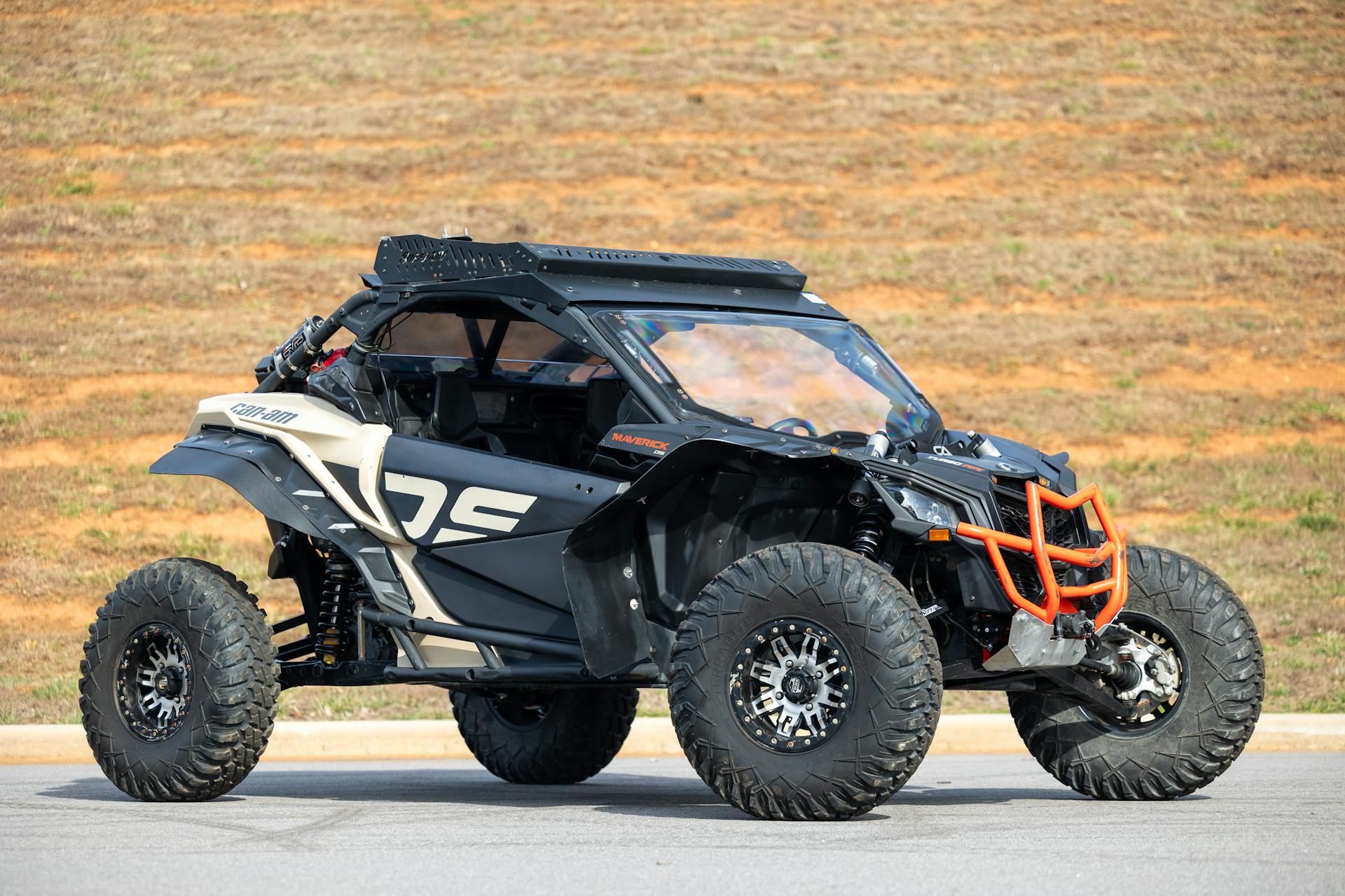 2023 Can-Am Maverick X3 DS Turbo RR front passenger 3/4 wide