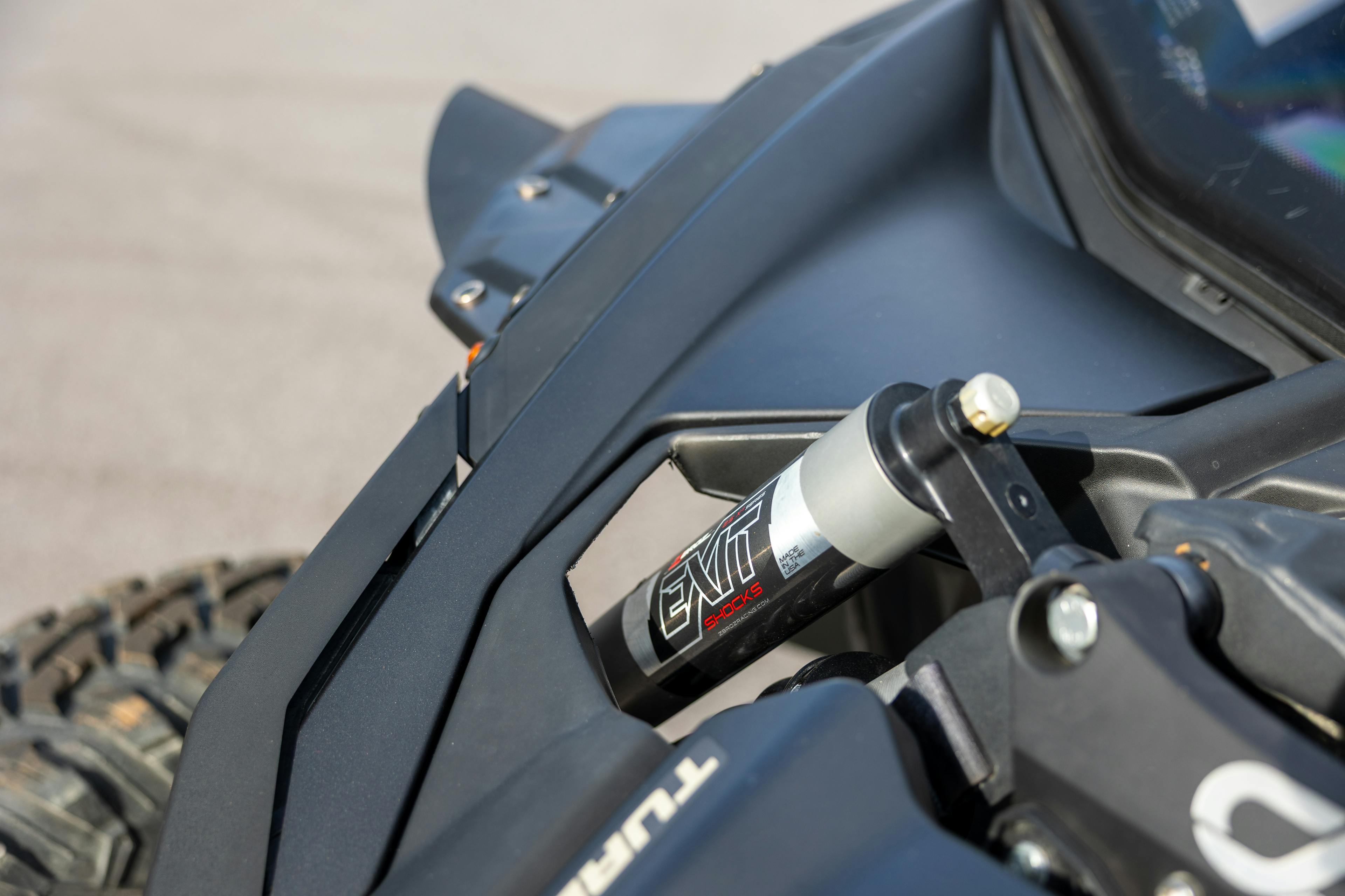 2023 Can-Am Maverick X3 DS Turbo RR passenger shock top