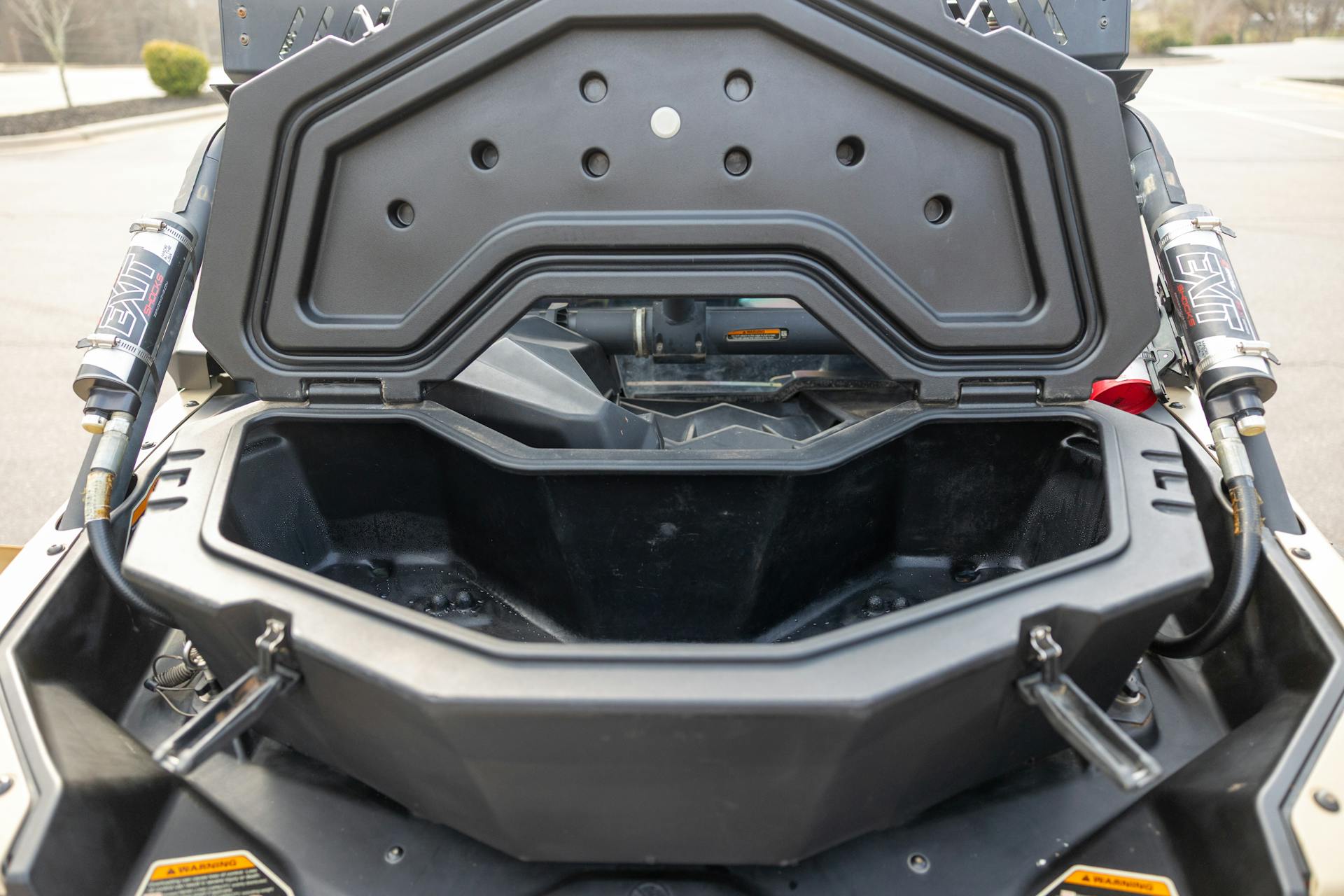 2023 Can-Am Maverick X3 DS Turbo RR bed box open