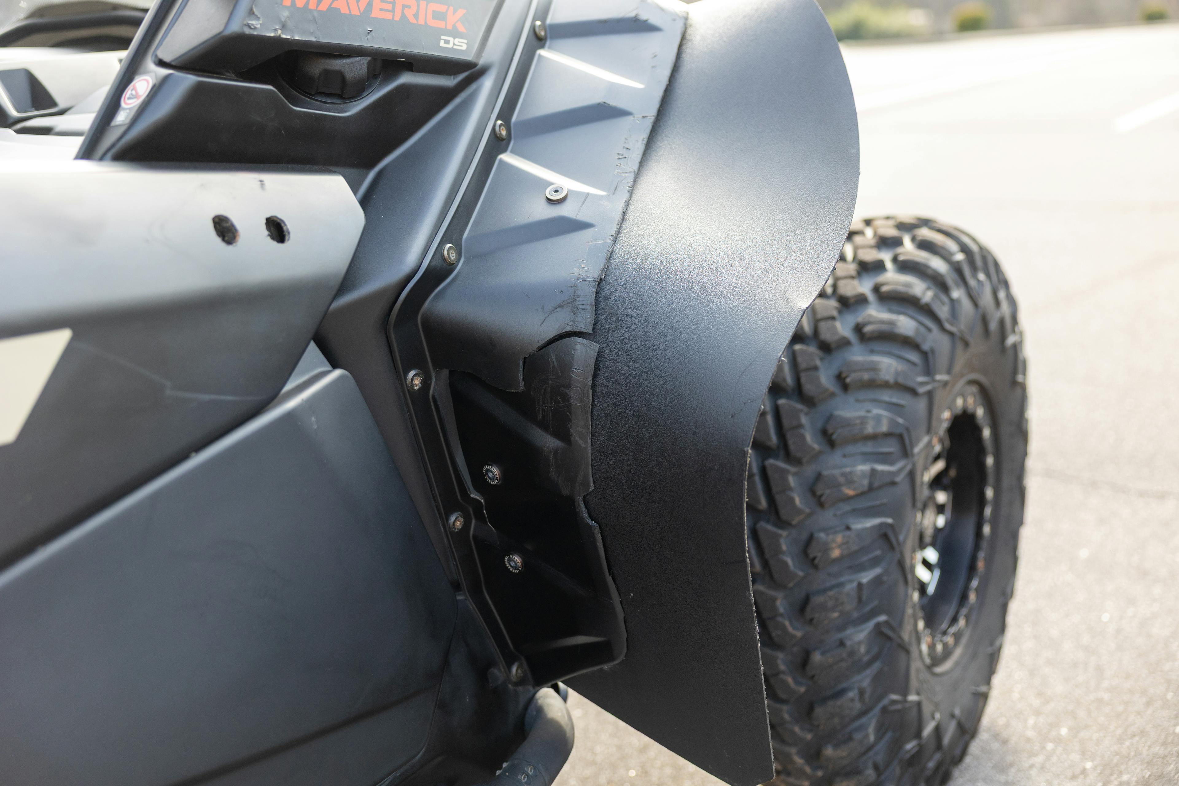 2023 Can-Am Maverick X3 DS Turbo RR passenger fender extension