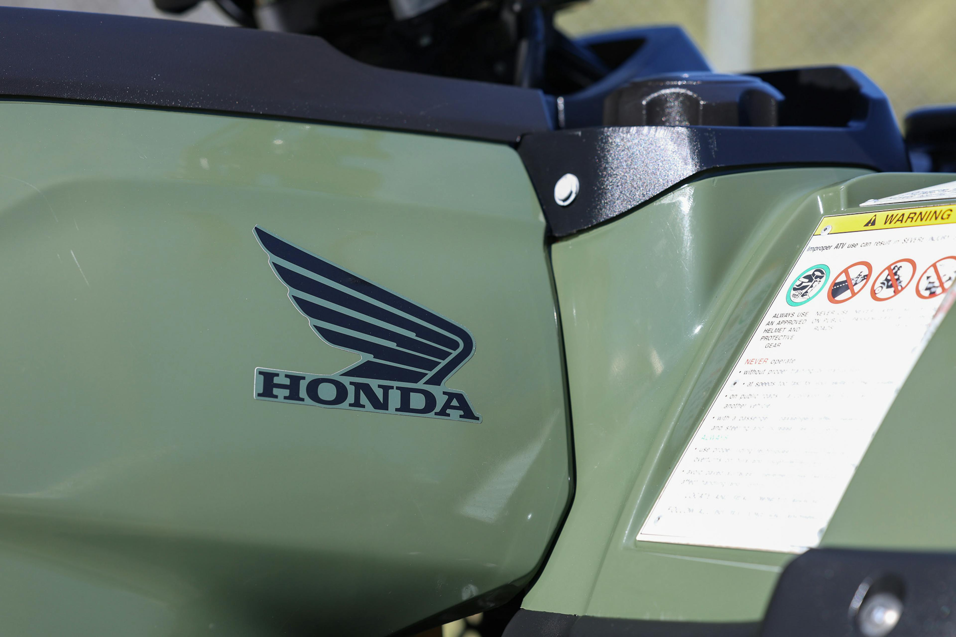 2017 Honda FourTrax Foreman 4x4 logo detail