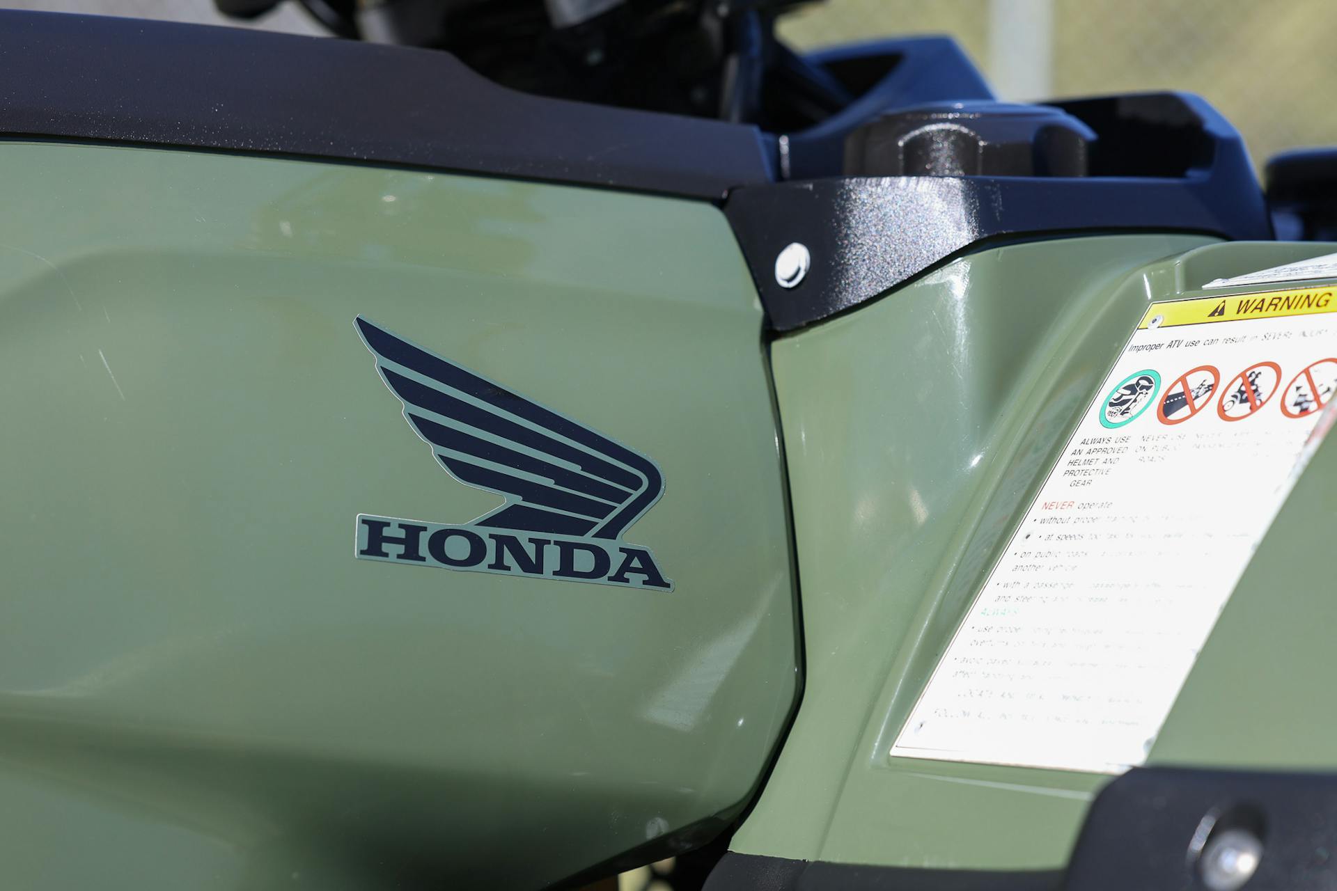 2017 Honda FourTrax Foreman 4x4 logo detail