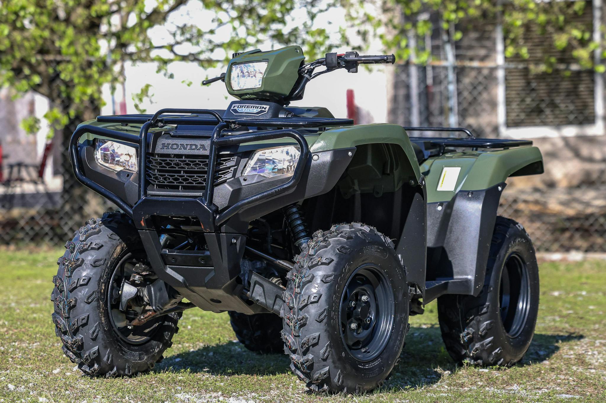 2017 Honda FourTrax Foreman 4x4 front 3/4 left