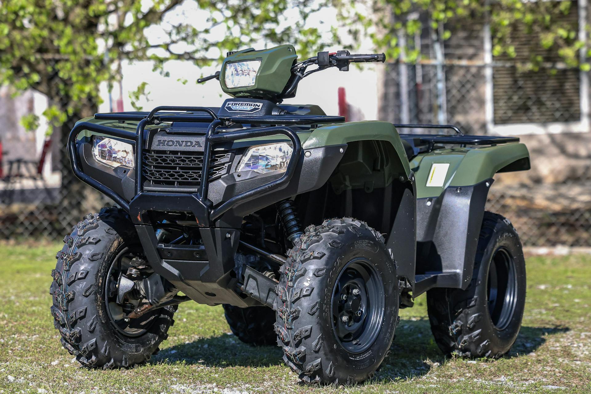 2017 Honda FourTrax Foreman 4x4 front 3/4 left