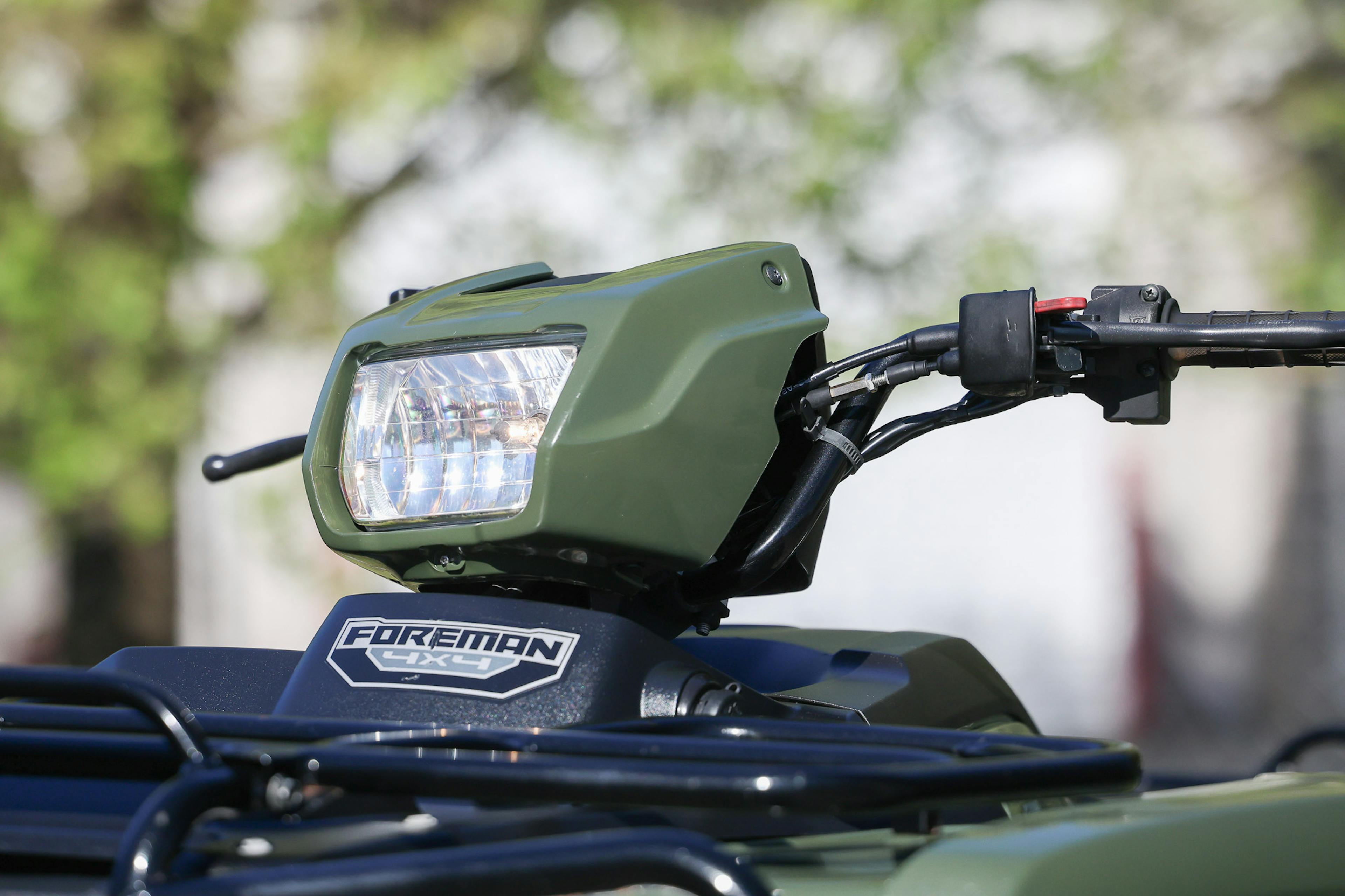 2017 Honda FourTrax Foreman 4x4 center headlight detail