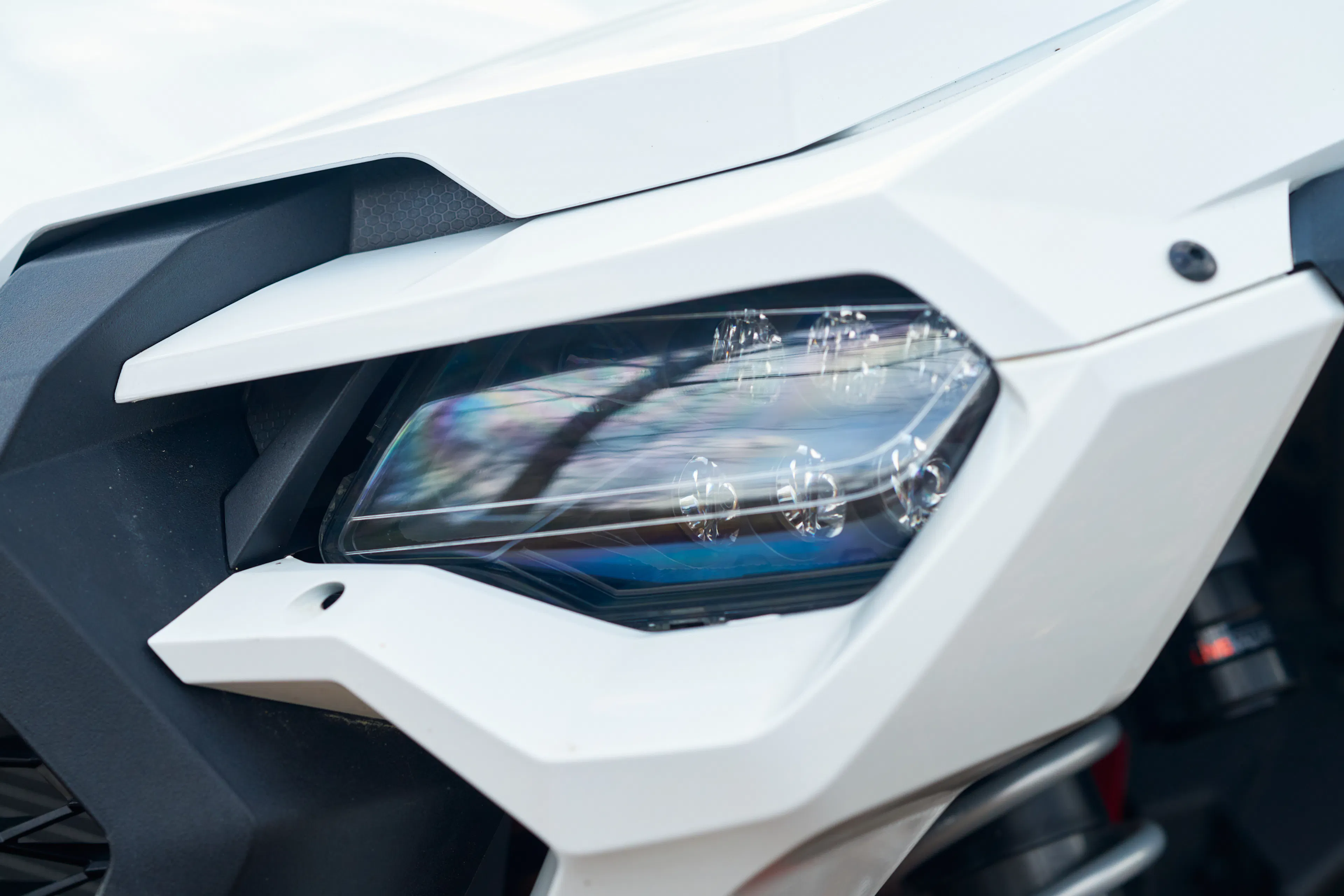 2024 Honda Talon 1000-R windshield driver headlight