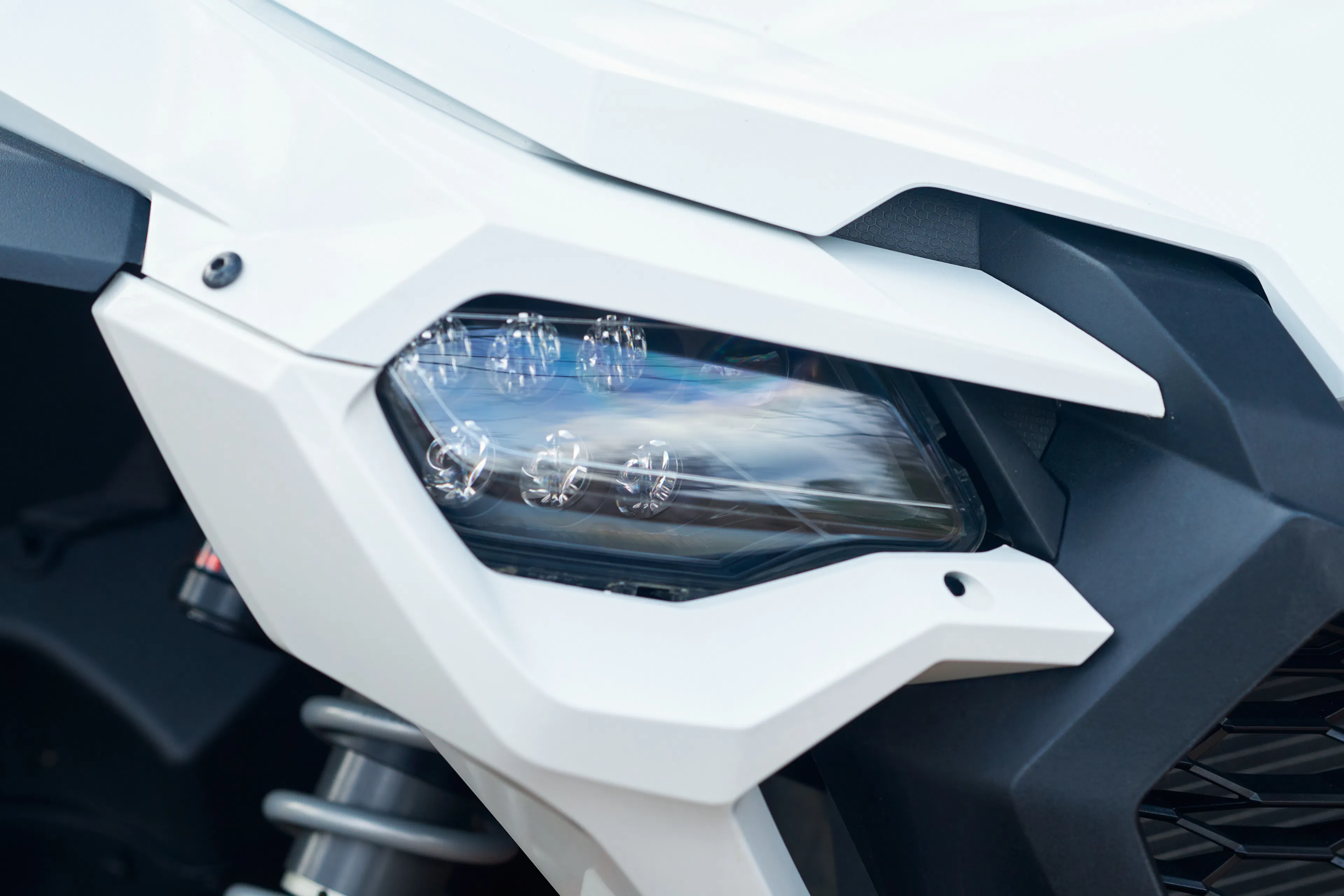 2024 Honda Talon 1000-R windshield passenger headlight