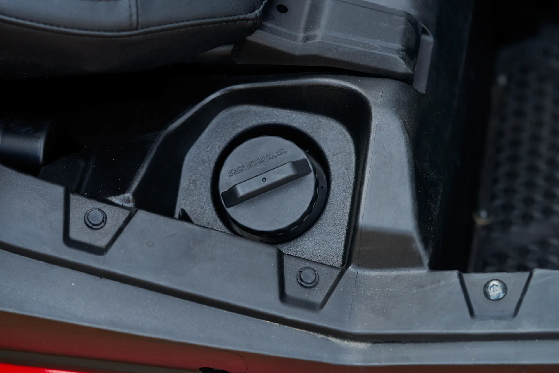 2024 Honda Talon 1000-R windshield fuel filler