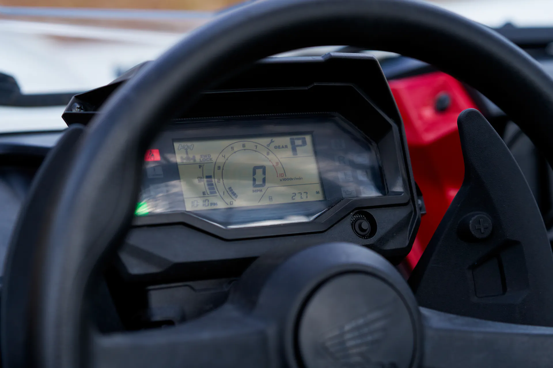 2024 Honda Talon 1000-R windshield wheel/dash close