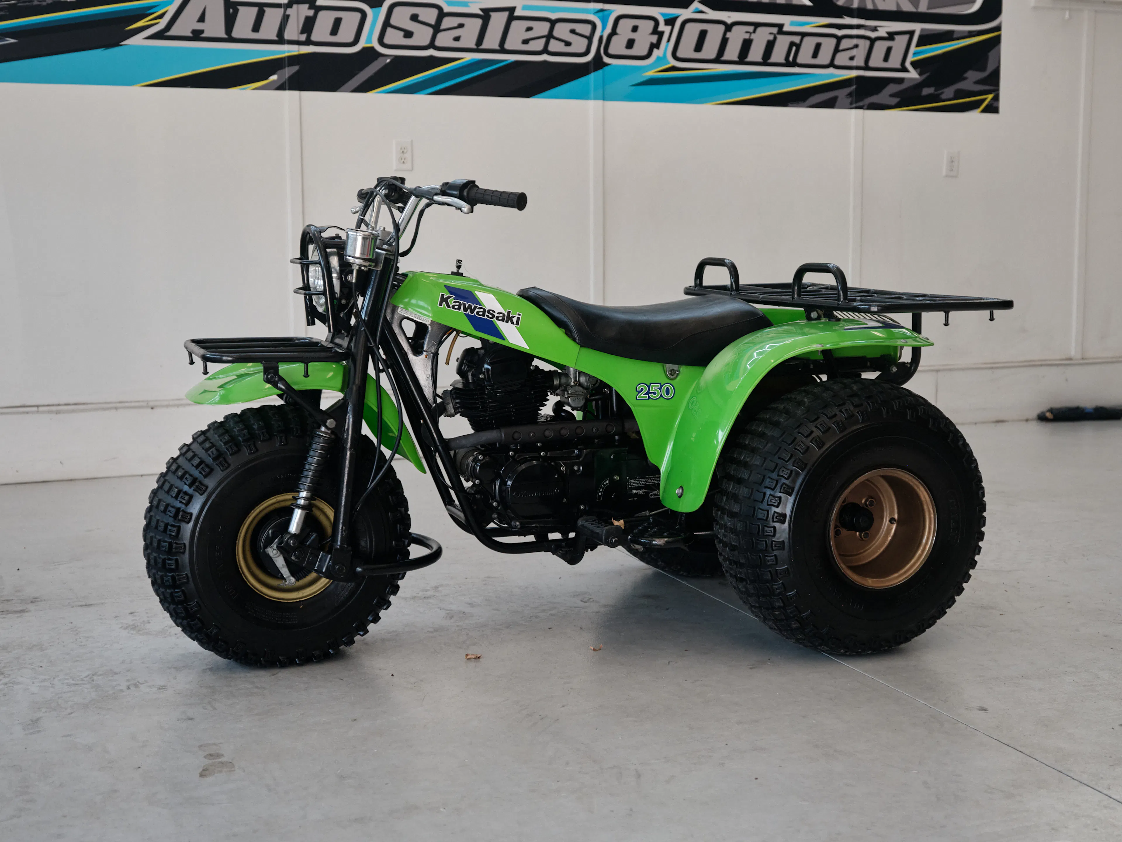 1985 Kawasaki KLT 250 front left side