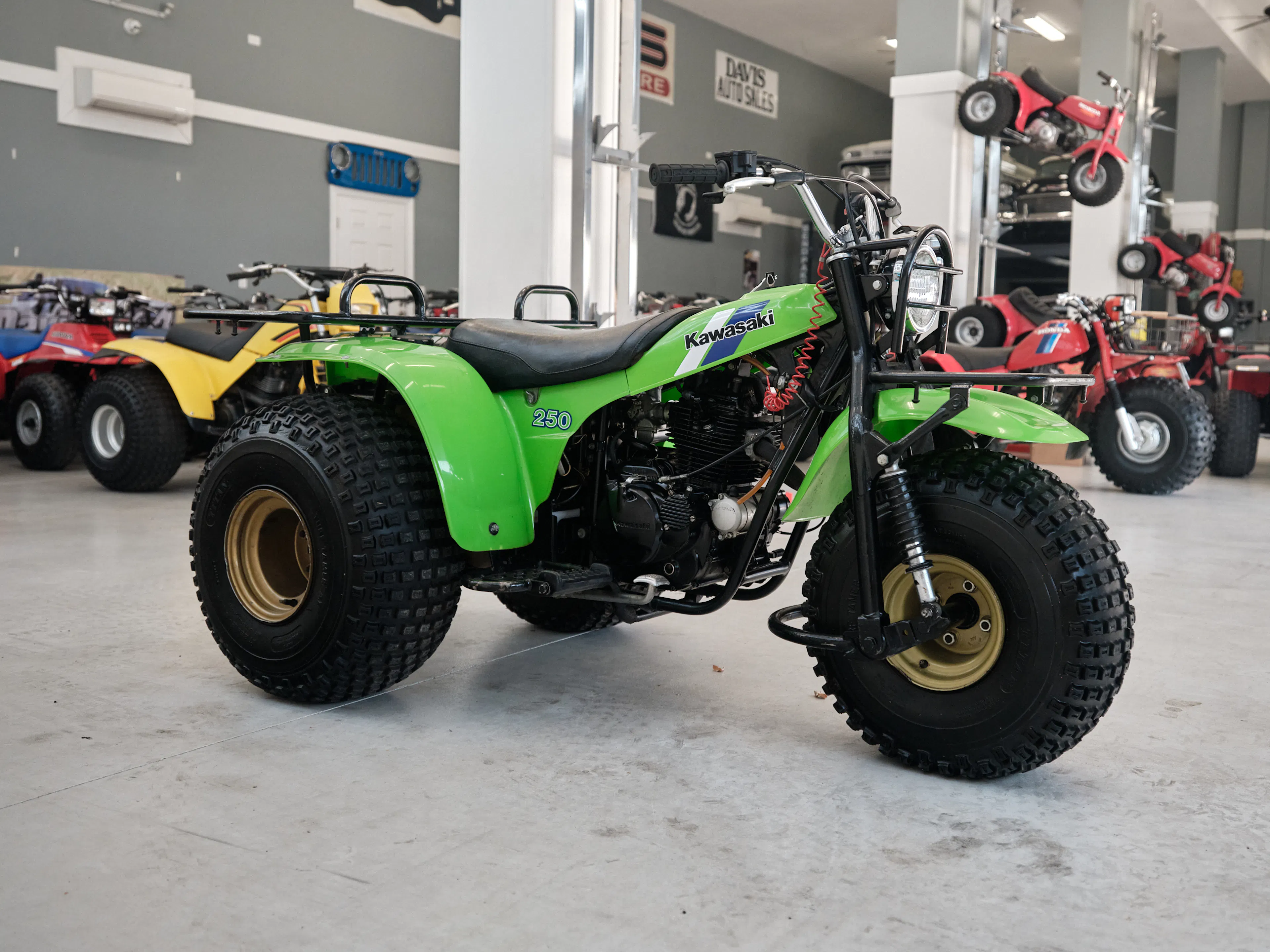 1985 Kawasaki KLT 250 right front 3/4