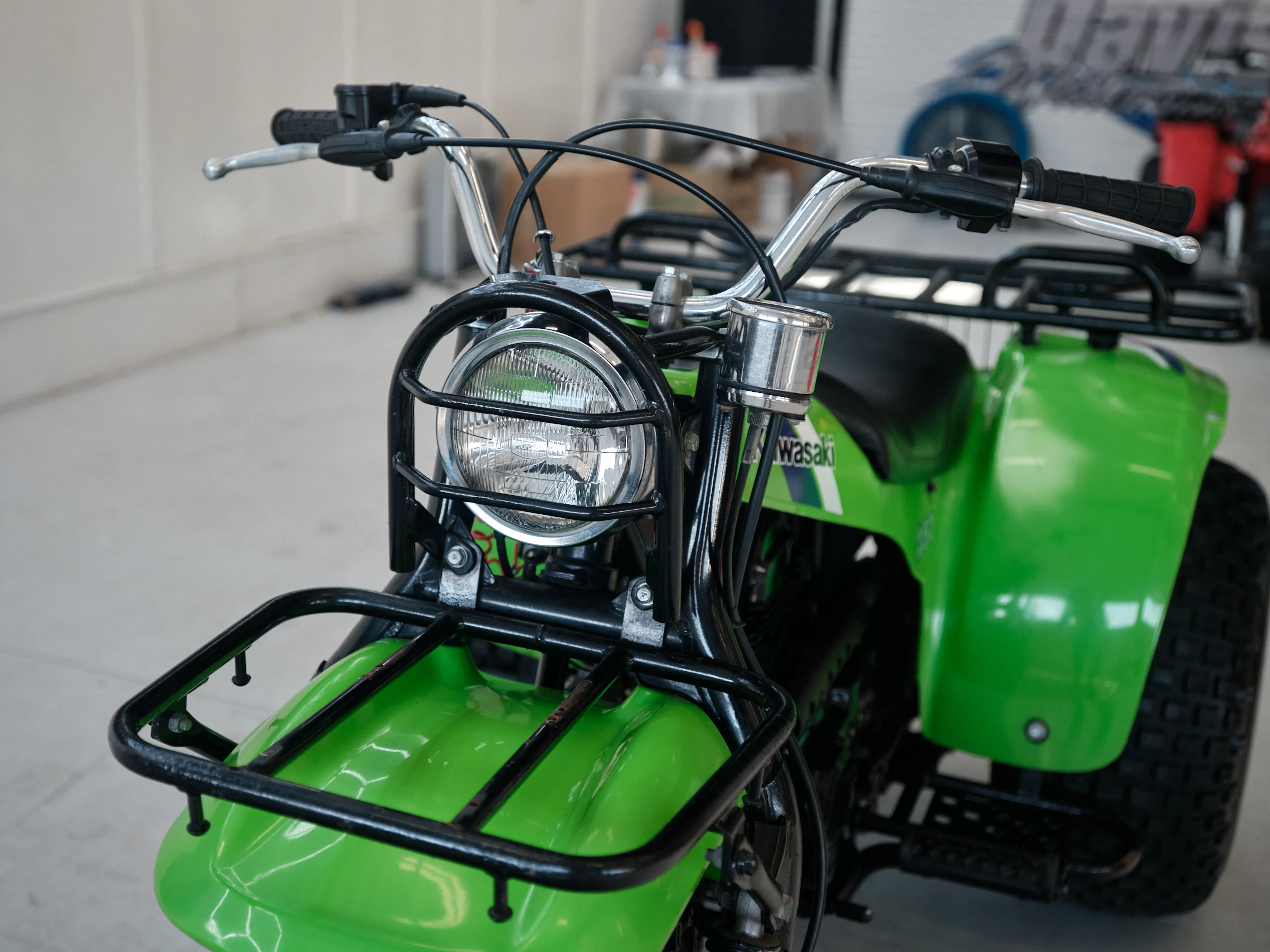 1985 Kawasaki KLT 250 headlight zoomed out