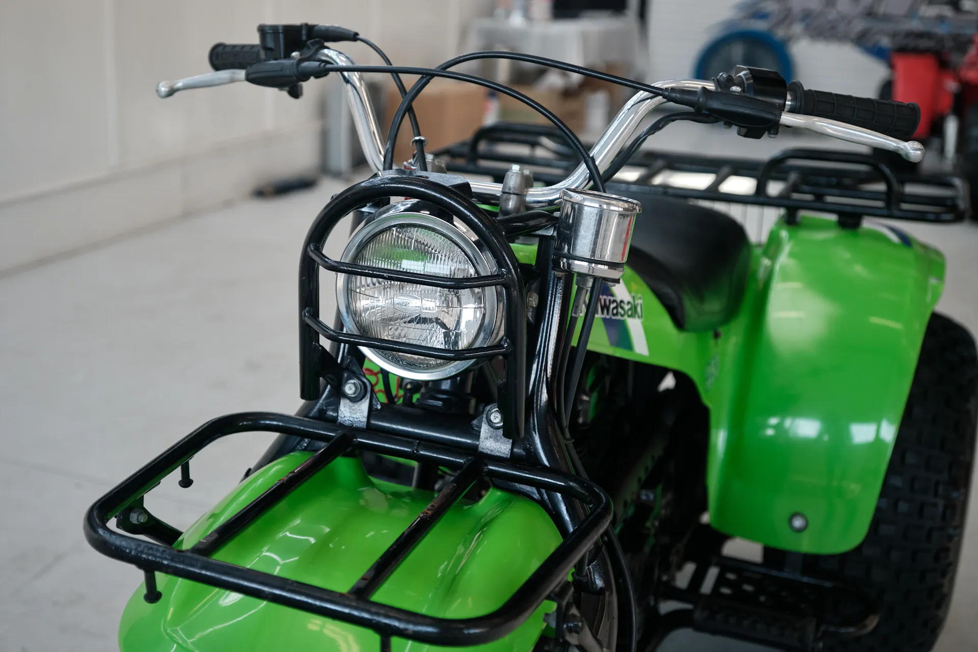 1985 Kawasaki KLT 250 headlight zoomed out